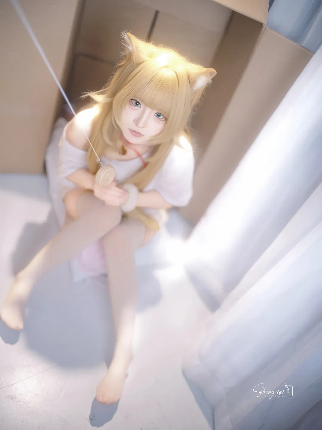 纸箱毛线球与白丝猫耳，慵懒居家风cosplay - 第 11 张