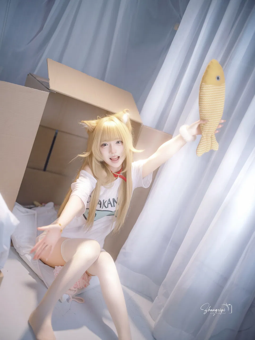 纸箱毛线球与白丝猫耳，慵懒居家风cosplay - 第 3 张