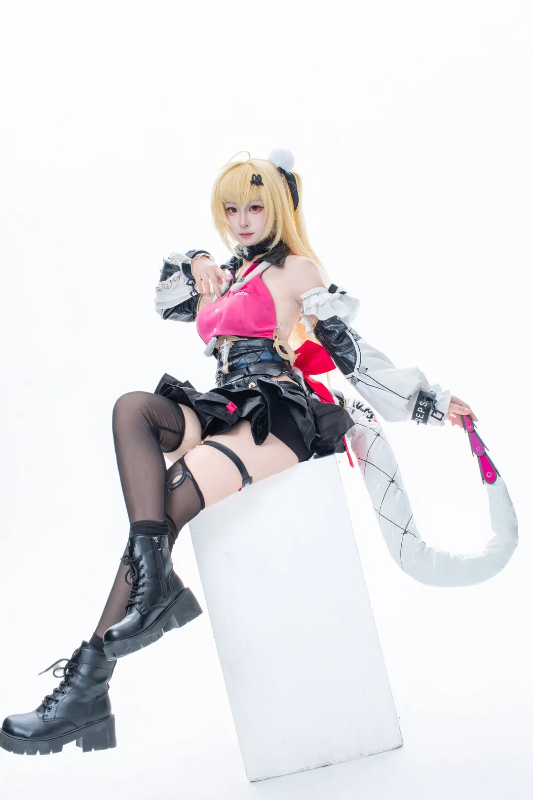 【希希芙cos】绝区零希希芙的机能风穿搭 - 第 2 张