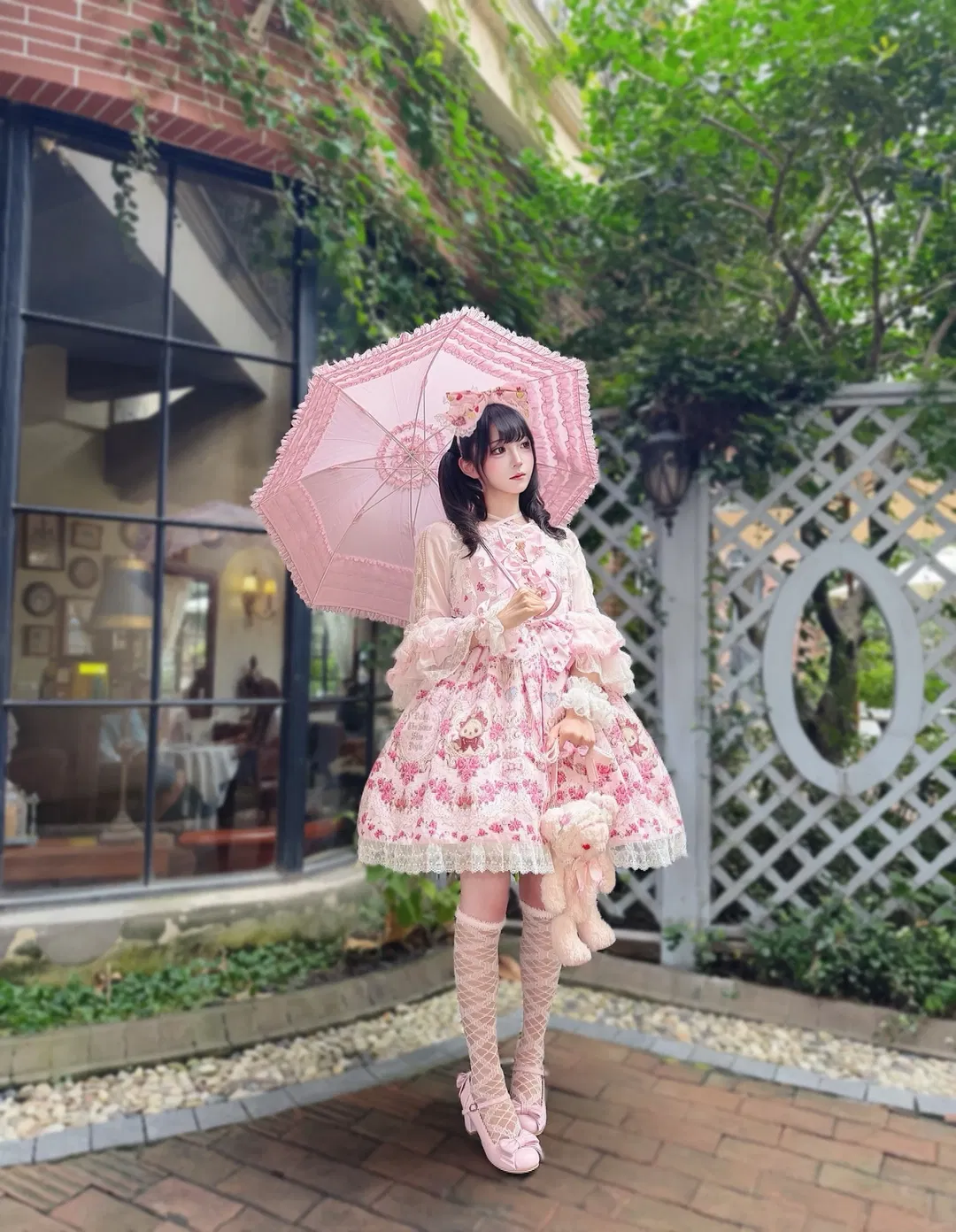 Lolita是我少女時期的英雄主義，粉色洋裝穿搭分享