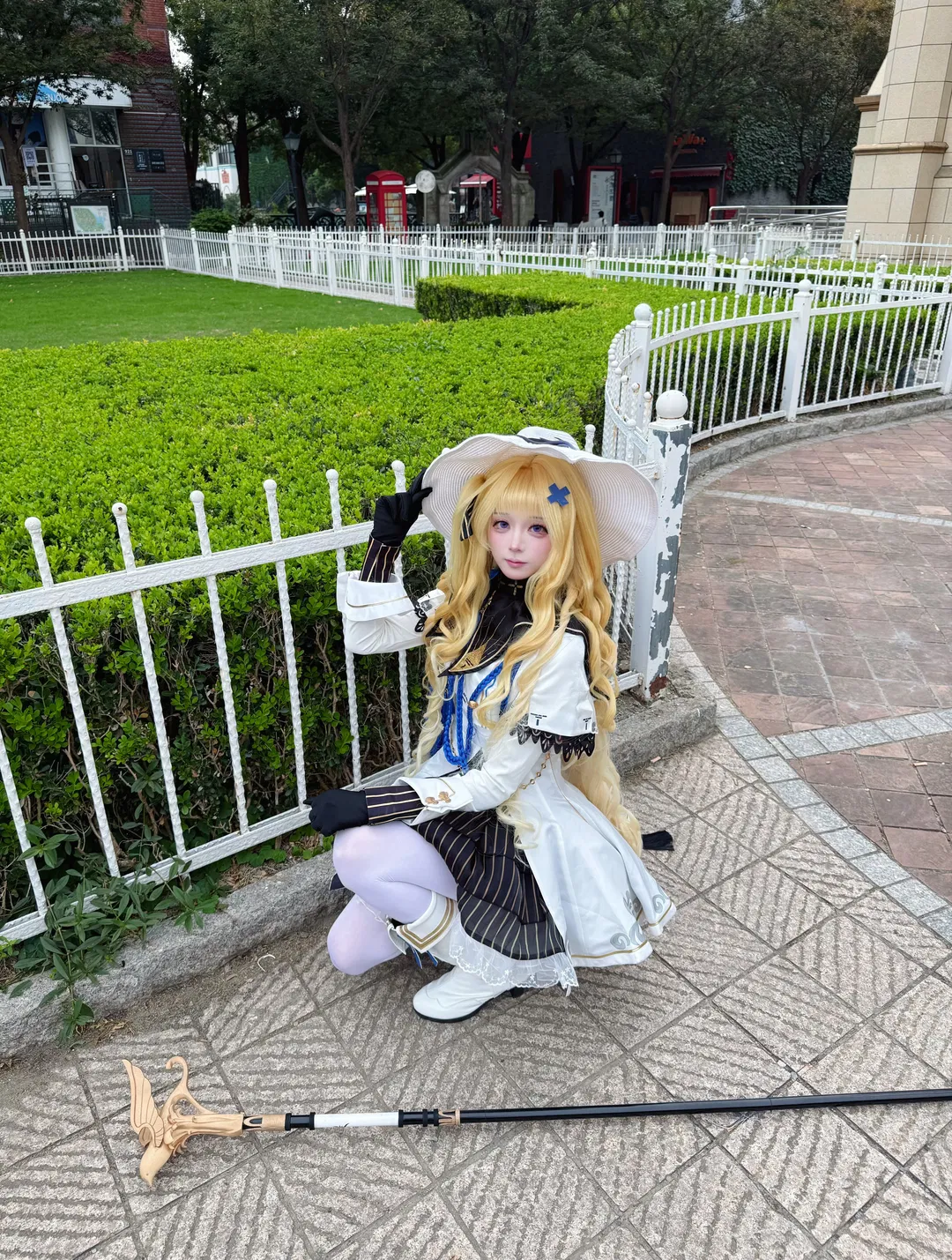 【菲比cos】鸣潮外景出片，这身常服的细节真的很耐看 - 第 4 张