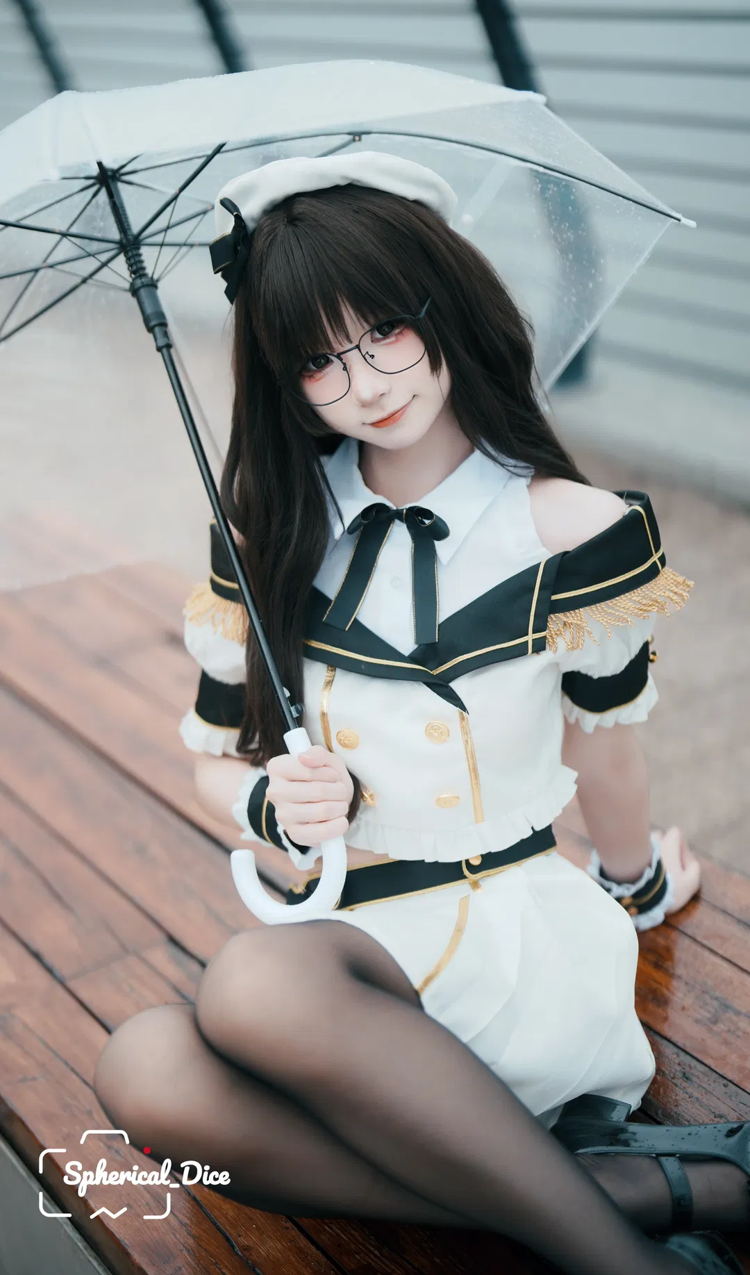 雨天的江边水手服日记，透明伞下的清冷感 - 第 1 张