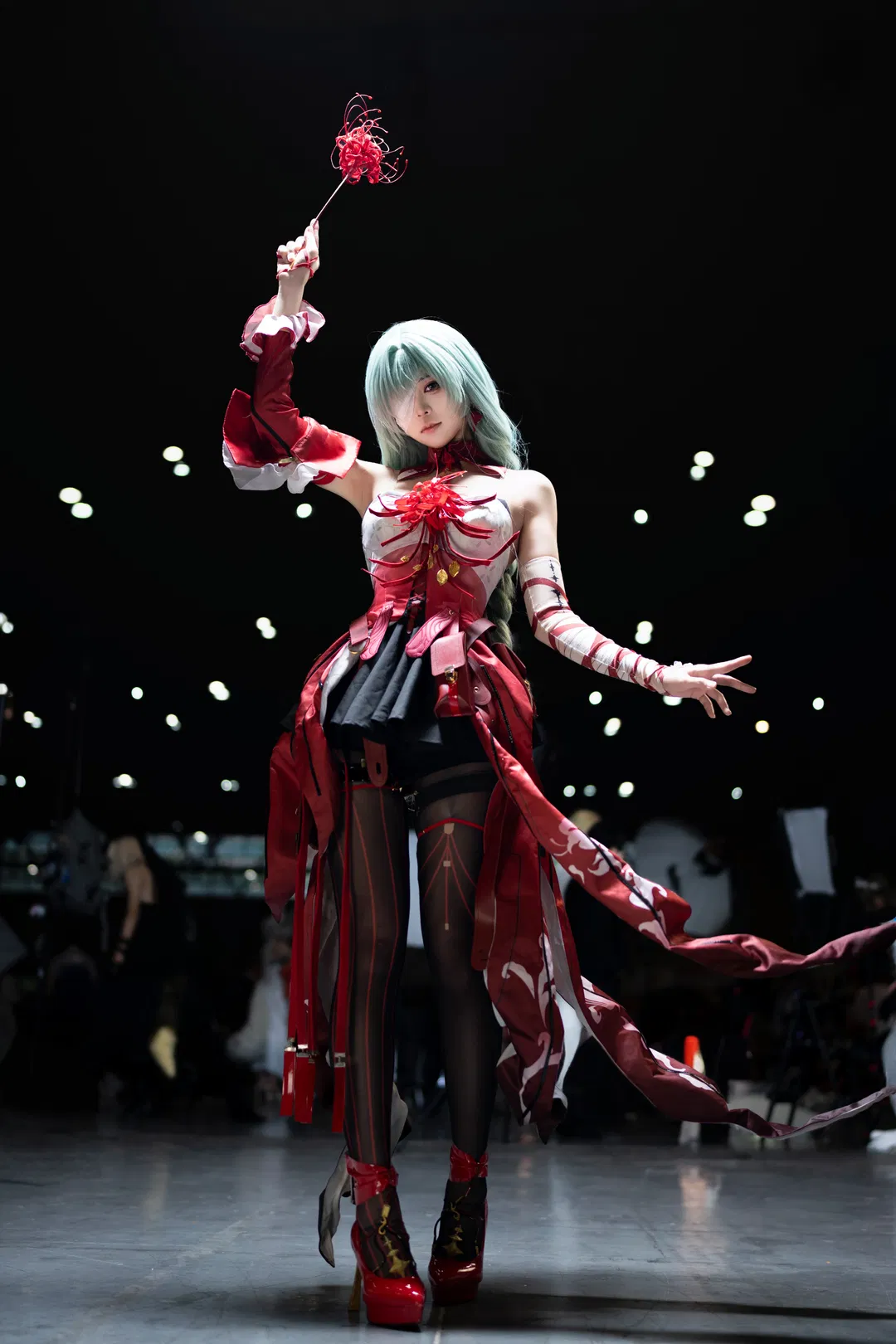 【弗洛洛cos】鸣潮残星会的神秘与优雅演绎 - 第 1 张