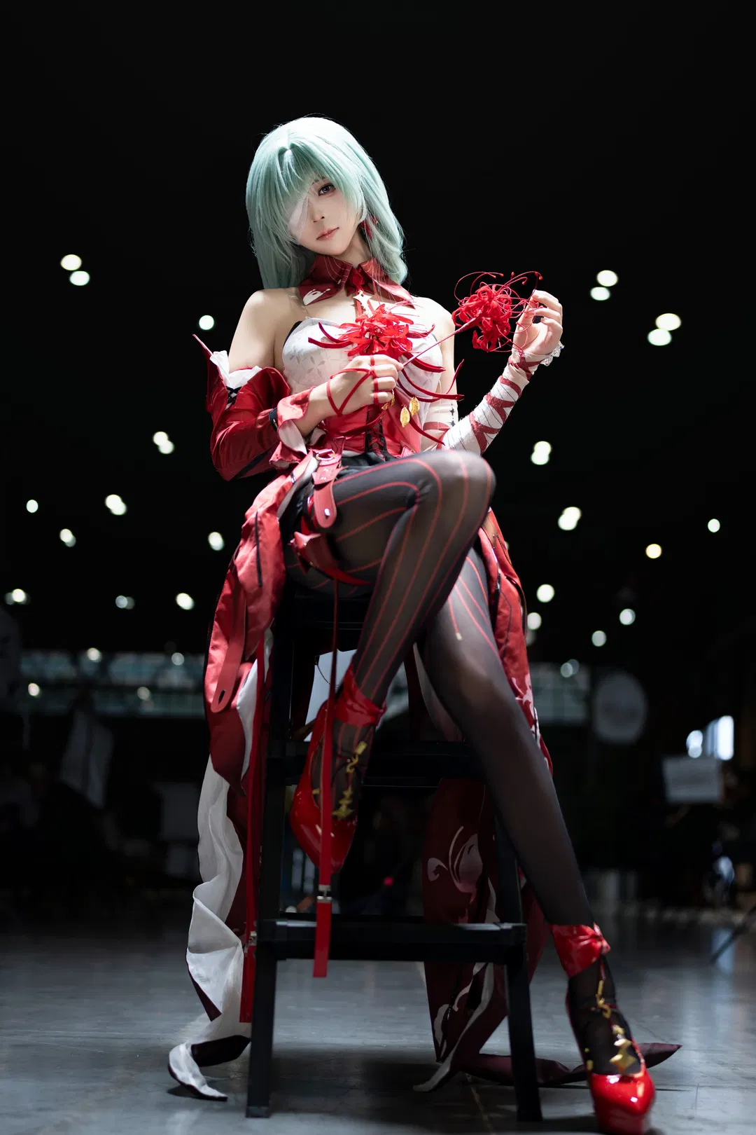 【弗洛洛cos】鸣潮漫展返图，红黑交织的舞台感 - 第 2 张