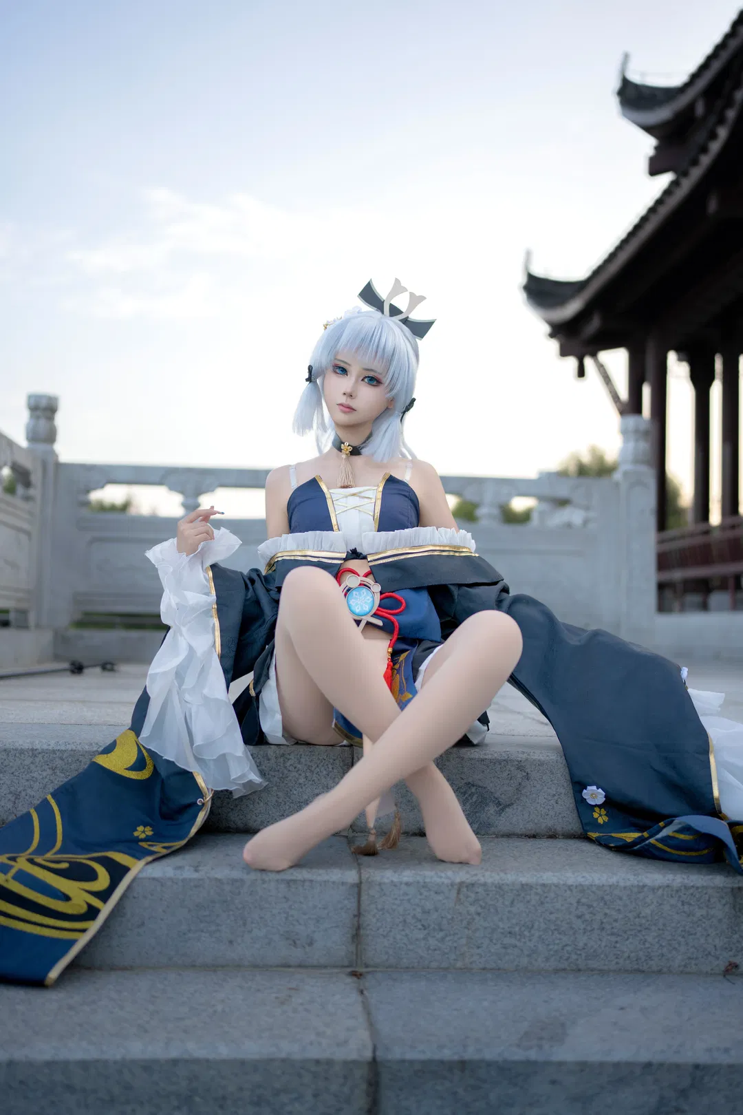 【神里绫华cos】原神黑道千金，庭院中的清冷与优雅 - 第 2 张