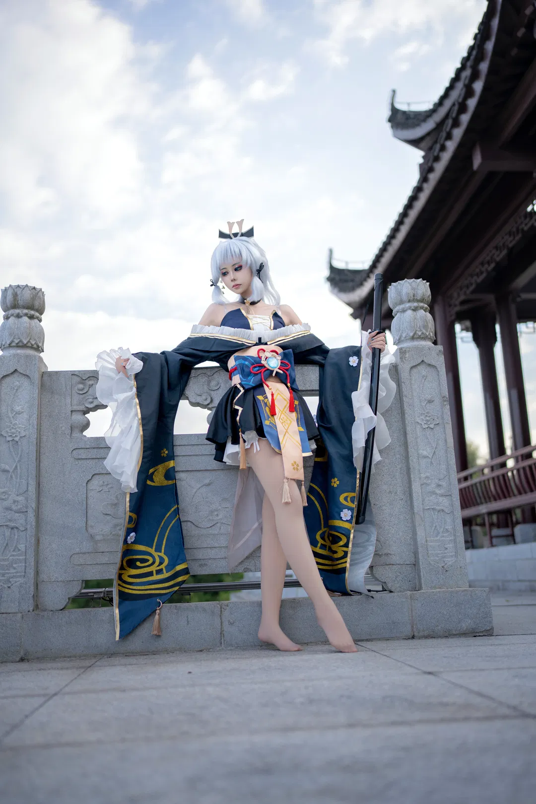 【神里绫华cos】原神黑道千金，庭院中的清冷与优雅 - 第 5 张