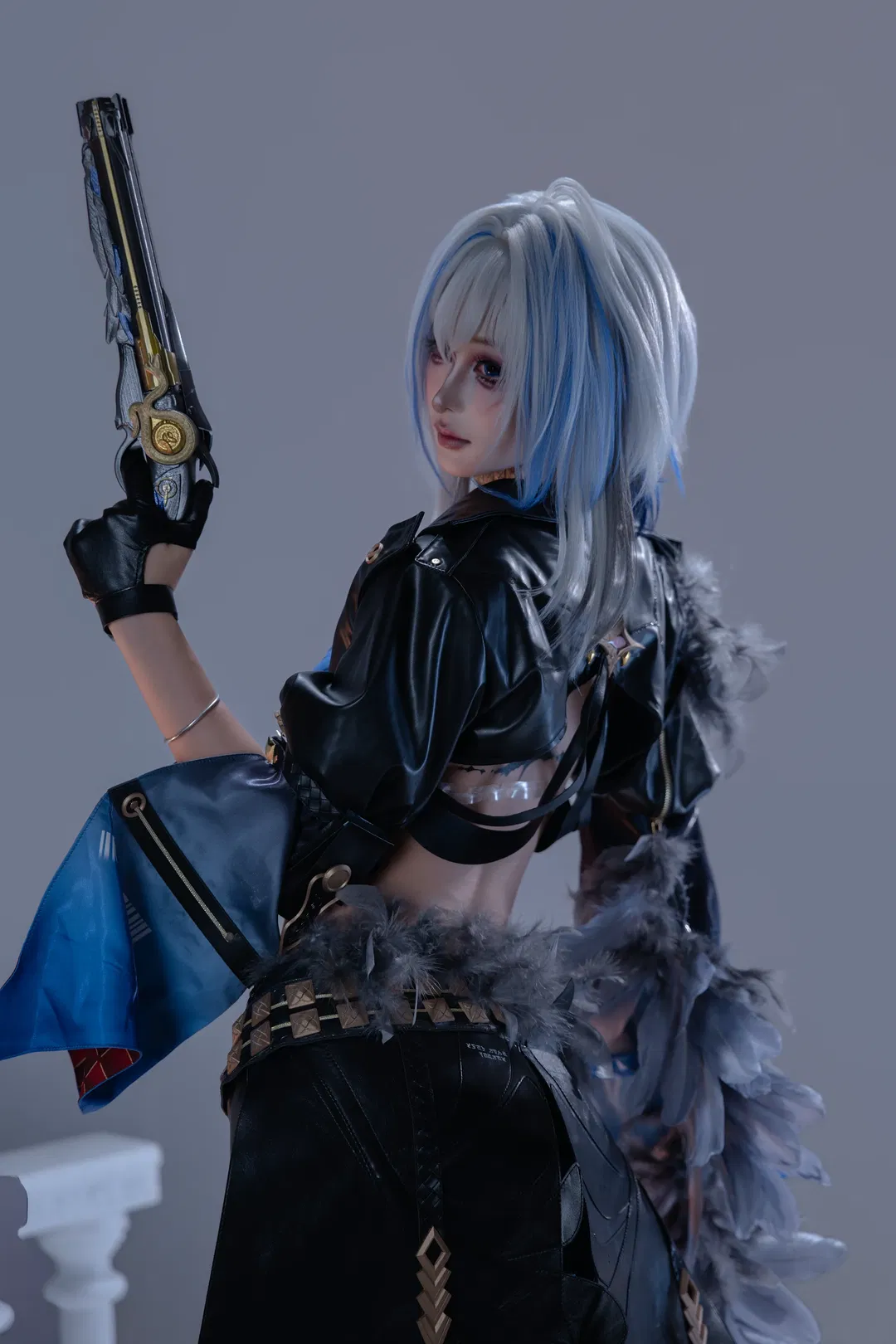 【嘉贝莉娜cos】鸣潮里的皮衣女枪手 - 第 1 张
