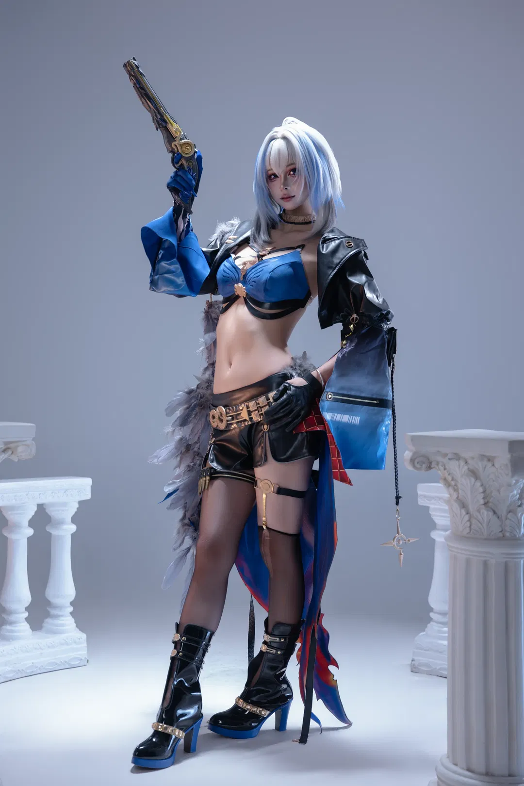 【嘉贝莉娜cos】鸣潮里的皮衣女枪手 - 第 3 张