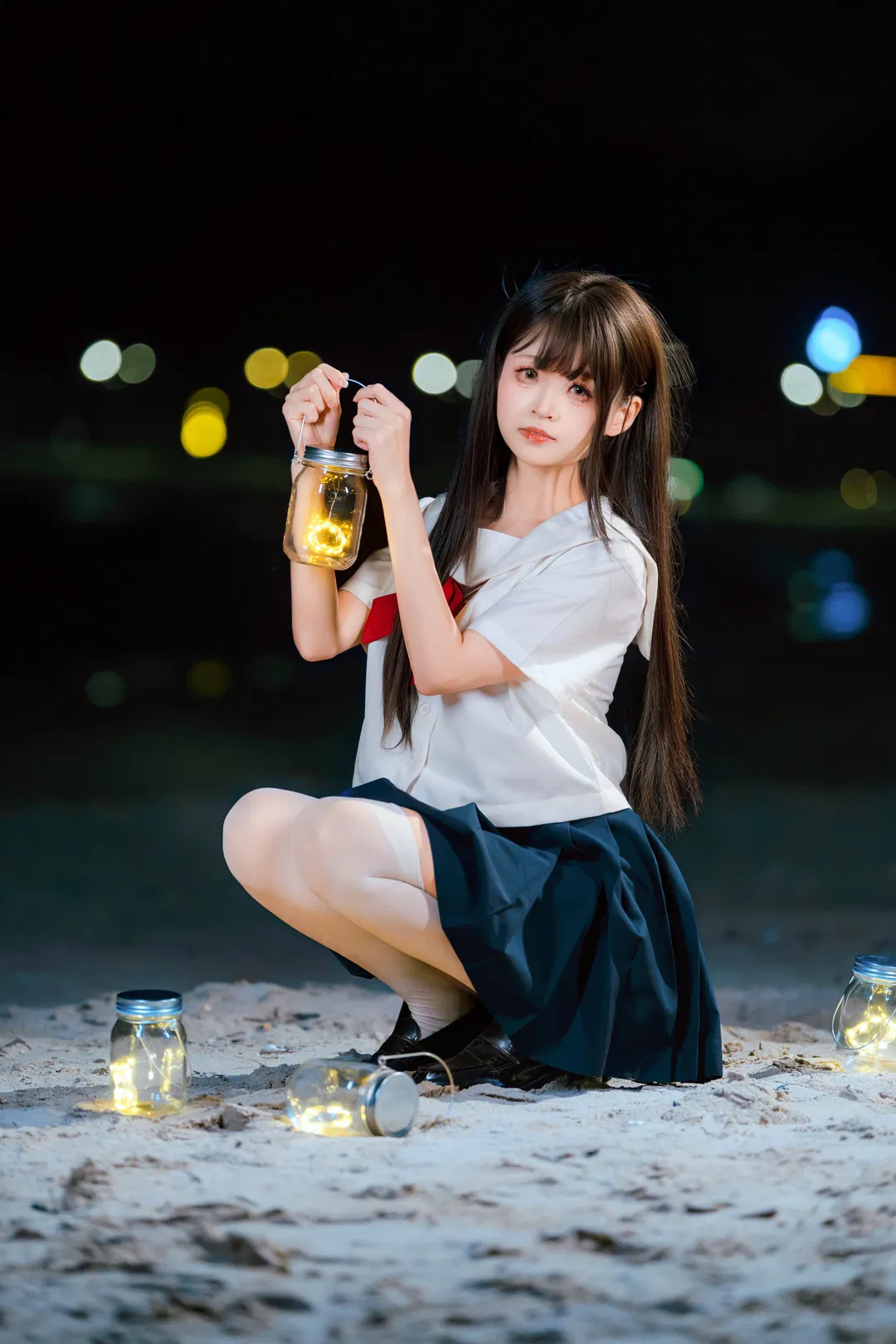 夜晚海边的JK制服写真，提灯看海氛围感拉满 - 第 1 张