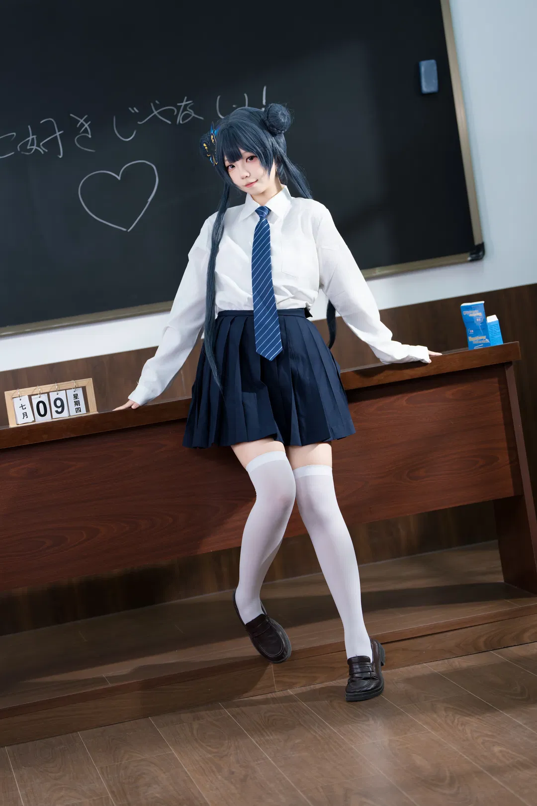 【妃咲cos】碧蓝档案学妹的教室日常 - 第 2 张