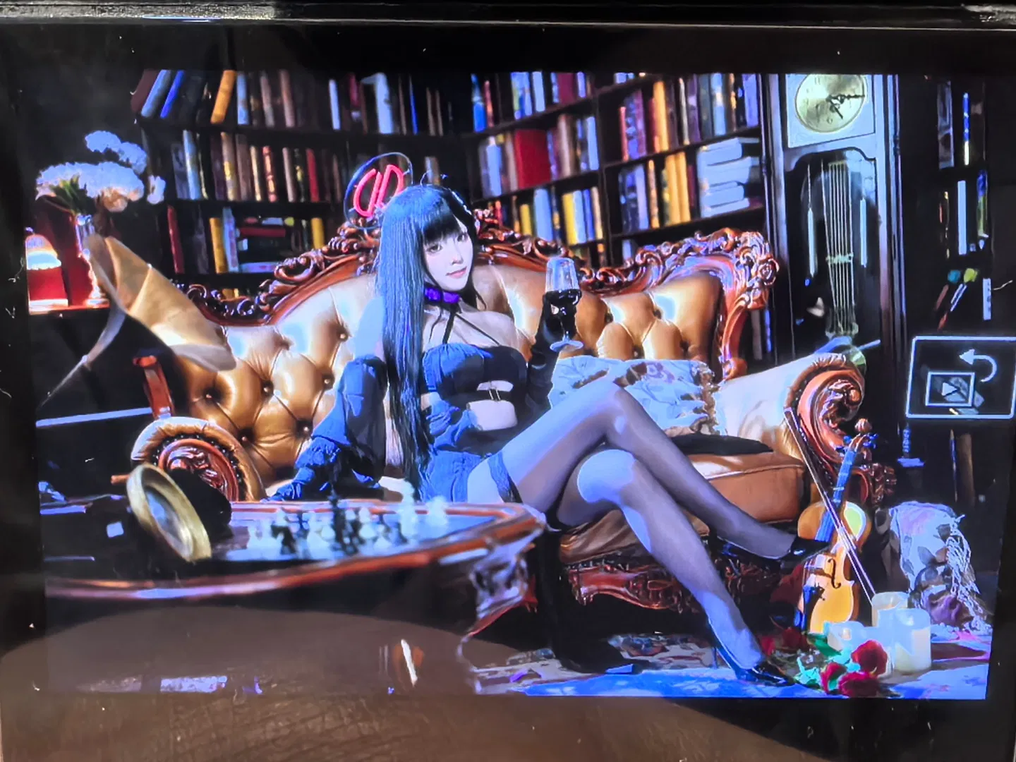 【调月莉音cos】蔚蓝档案里穿西装的御姐真的太香了 - 第 12 张