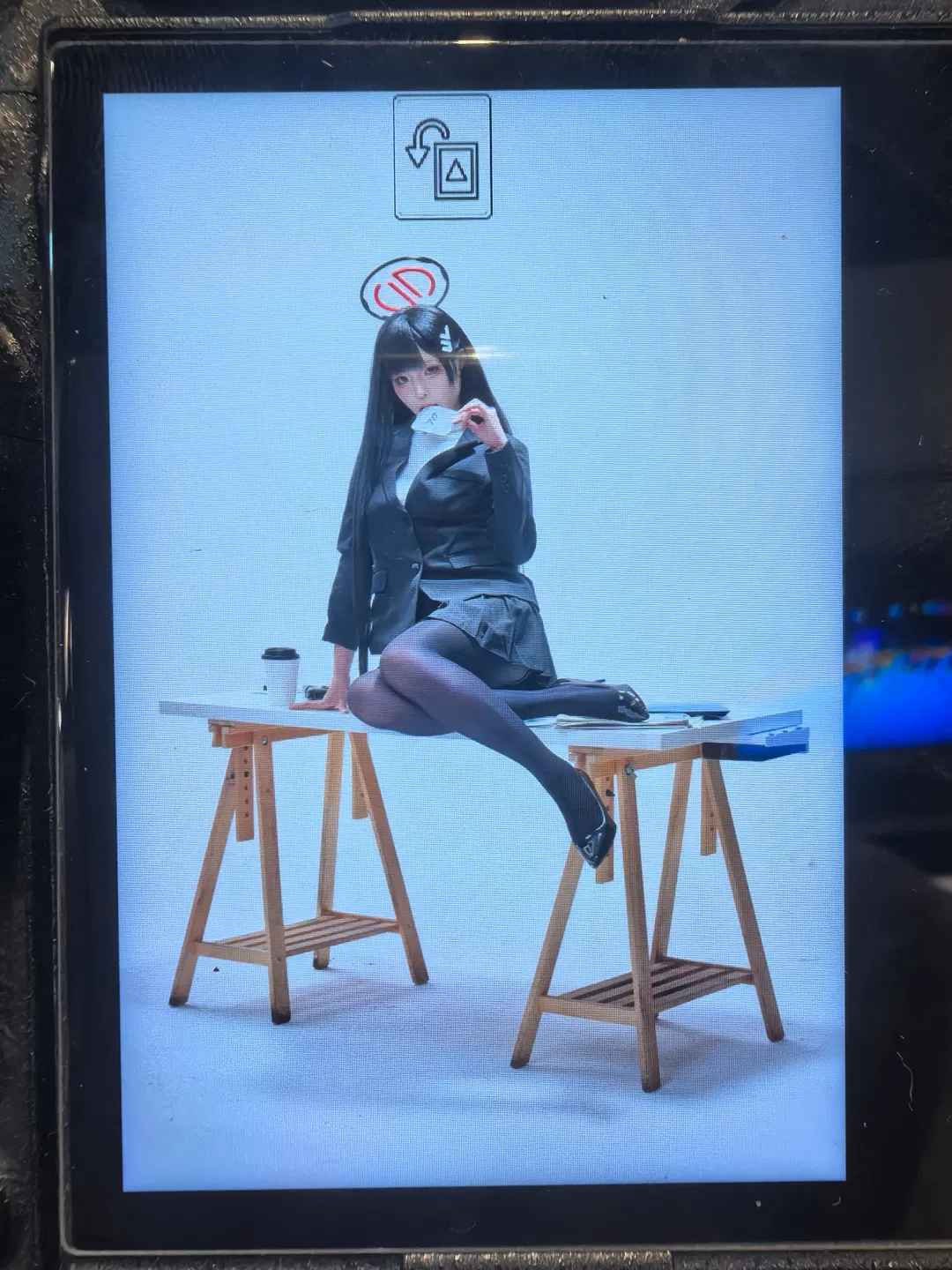 【调月莉音cos】蔚蓝档案里穿西装的御姐真的太香了 - 第 8 张