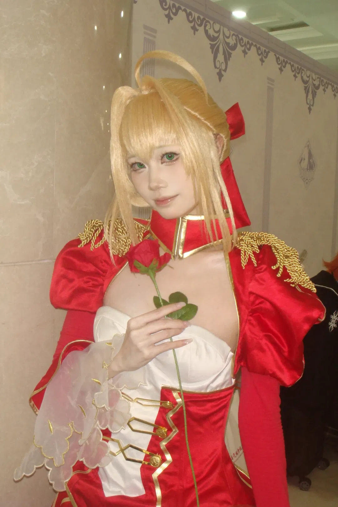 【尼禄cos】Fate/Grand Order的红礼服暴君造型 - 第 2 张