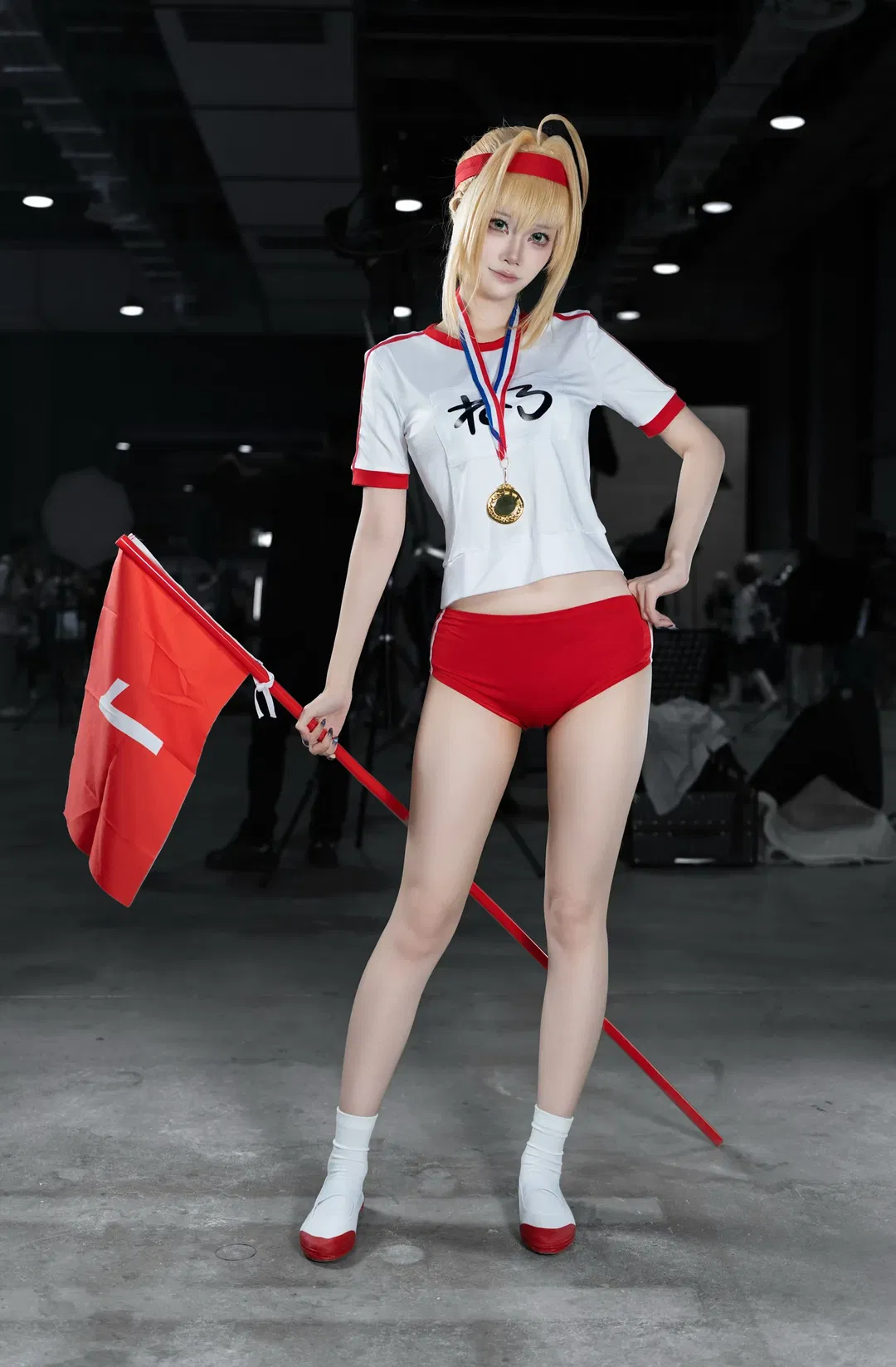 【尼禄cos】FGO尼禄体操服场照，红白配色尽显运动活力 - 第 4 张