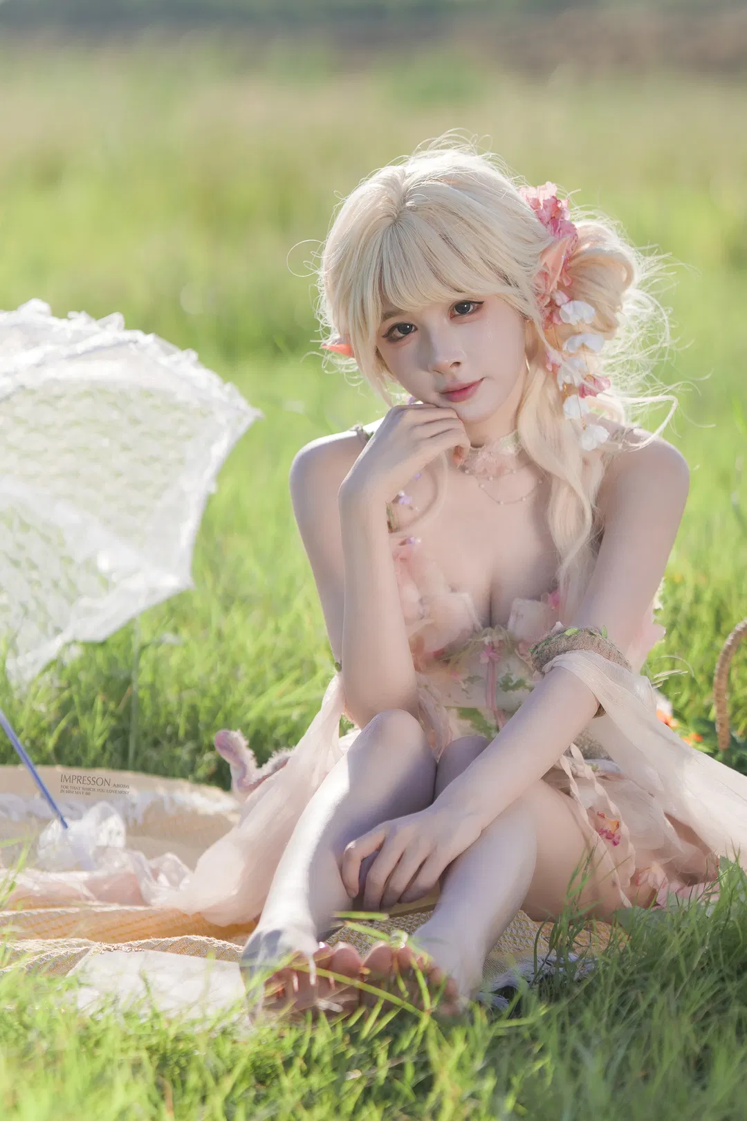 在草地野餐拍到了人生花仙子妆造 - 第 4 张