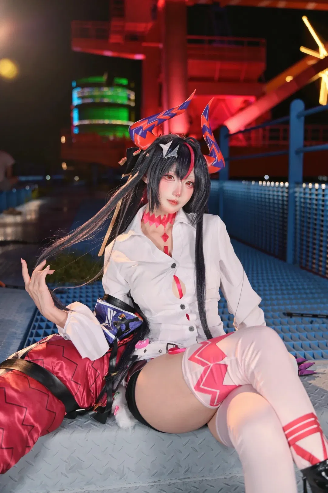 【真红cos】异环真红的夜拍挑战 - 第 1 张
