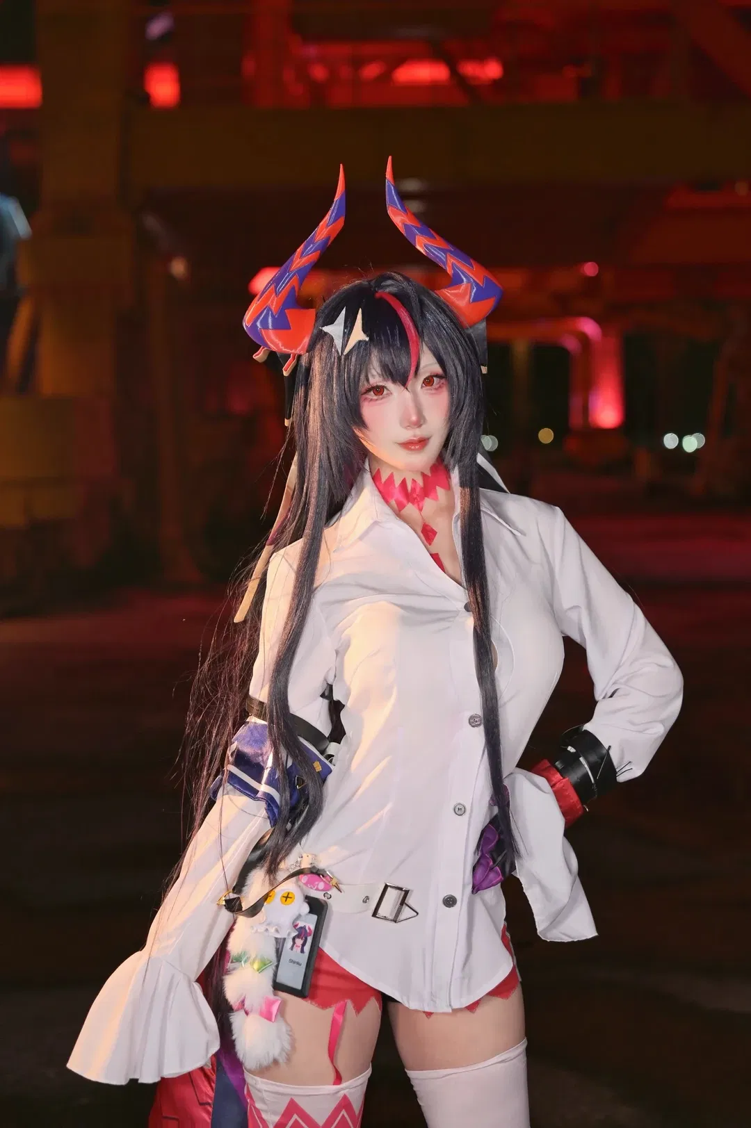 【真红cos】异环真红的夜拍挑战 - 第 5 张