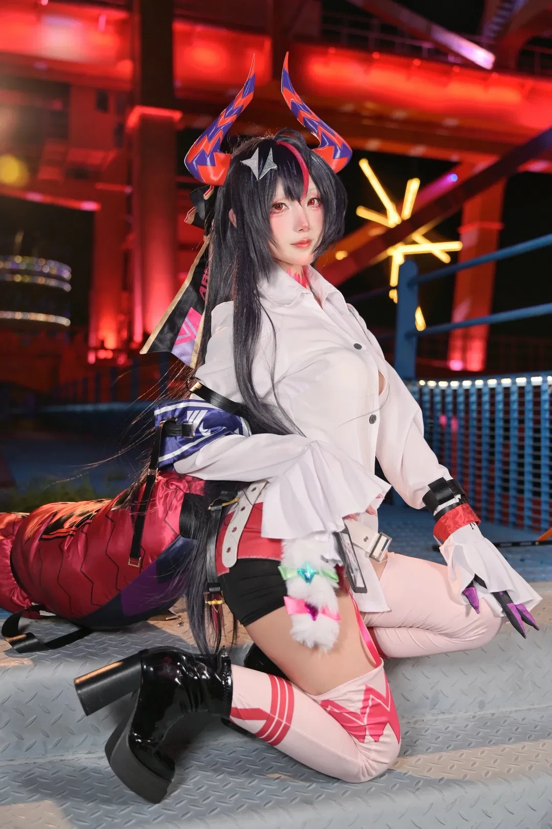 【真红cos】异环真红的夜拍挑战 - 第 9 张