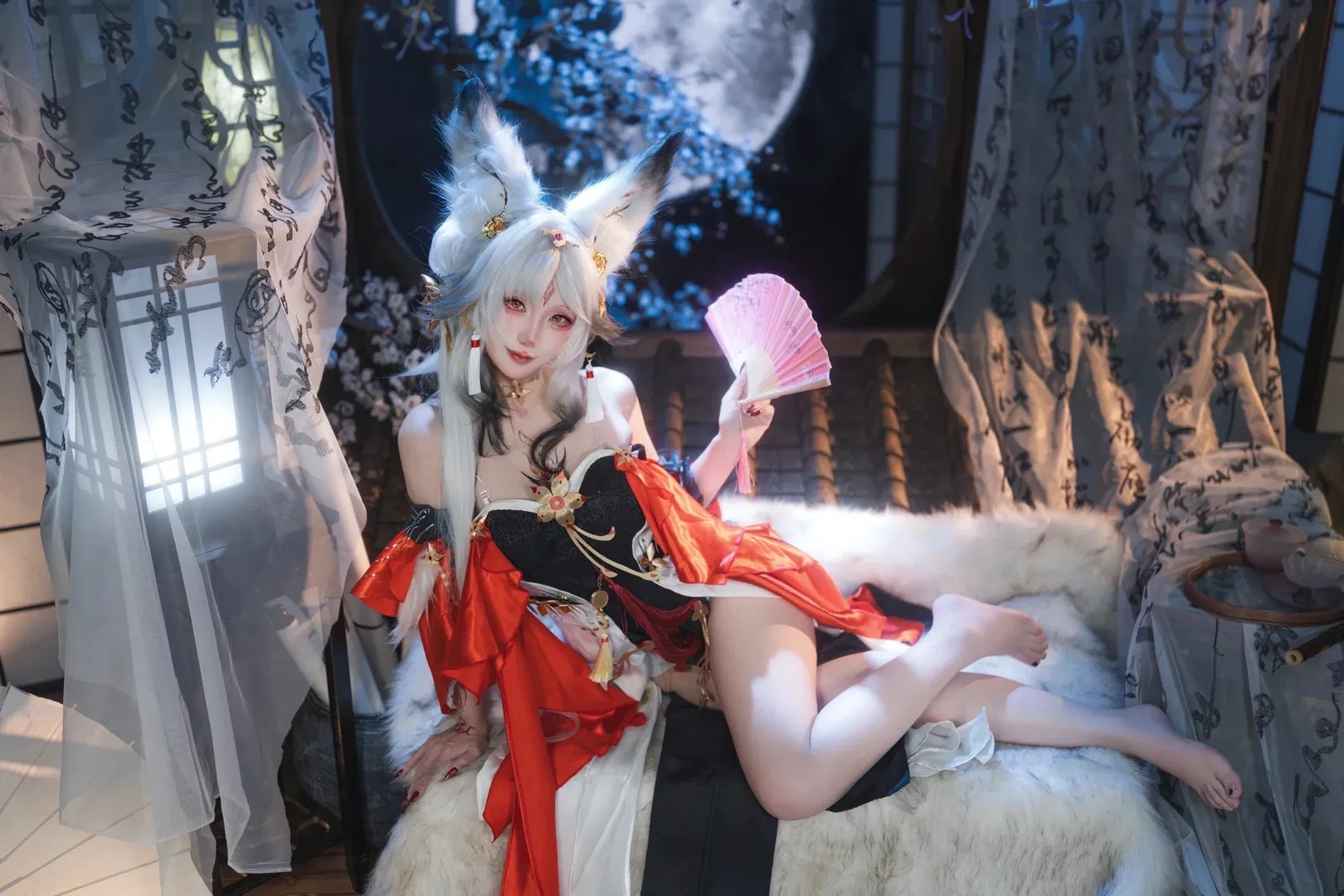 【心月狐cos】鳴潮心月狐，月下紅妝與狐耳白髮的碰撞 - 第 5 張