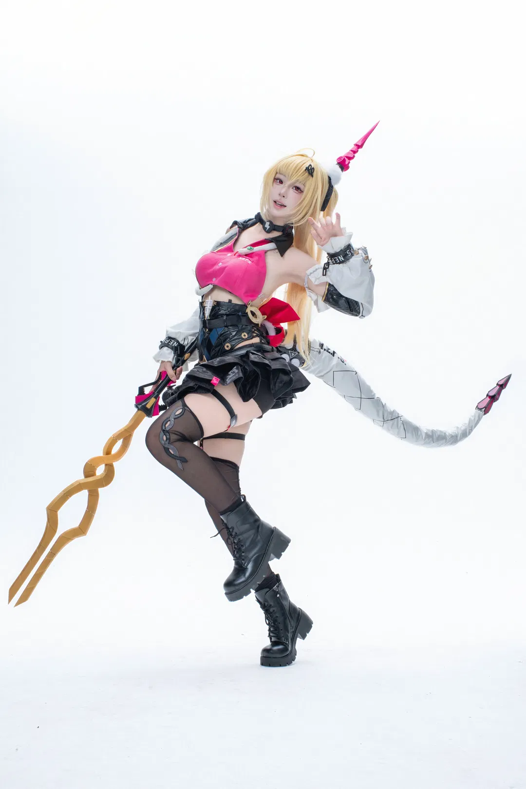 【希希芙cos】绝区零粉黑机能风正片 - 第 3 张