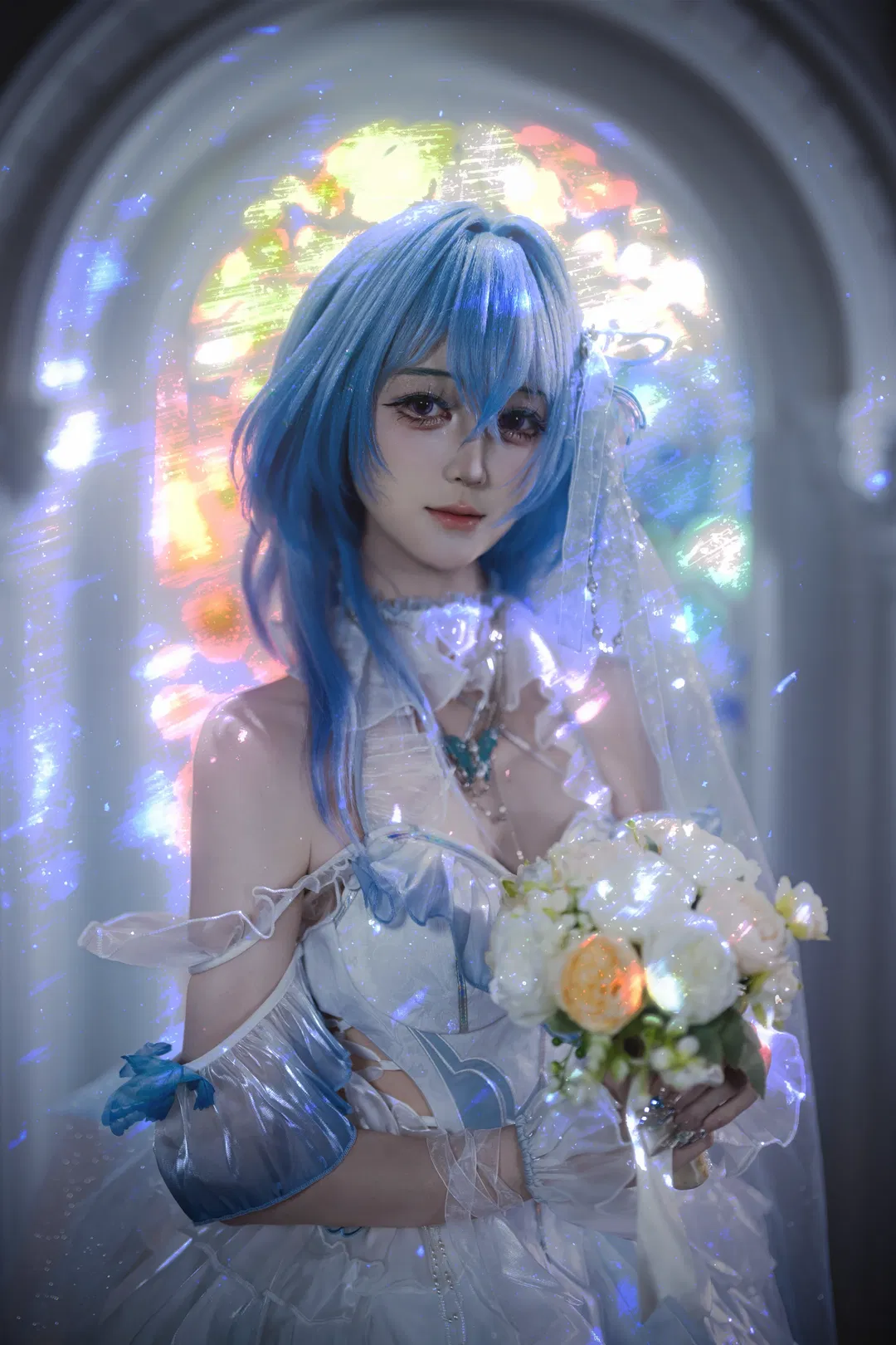 【守岸人cos】光影交织的纯白教堂，鸣潮守岸人拍摄分享 - 第 5 张