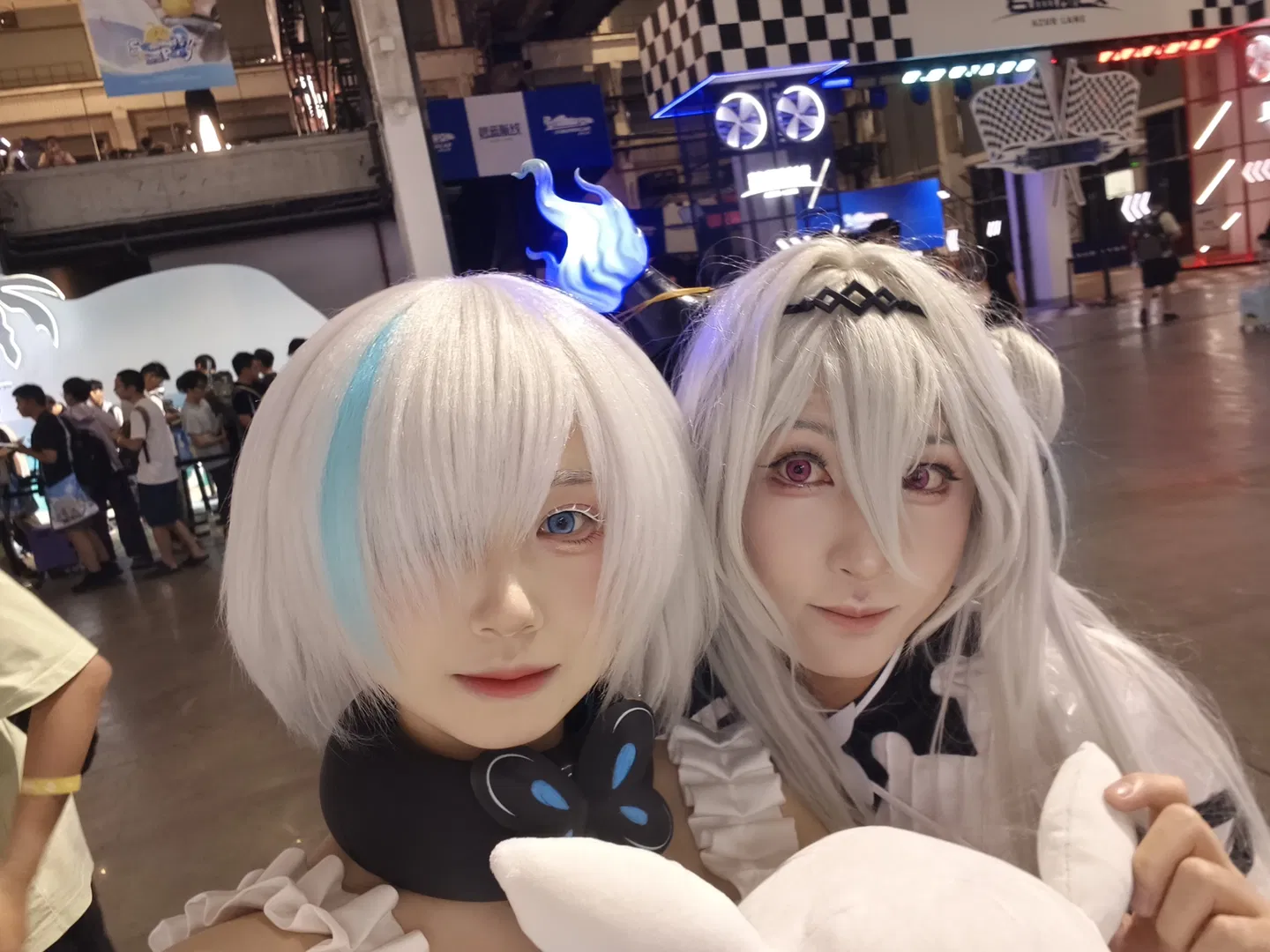 碧蓝航线2026港区盛夏清凉节双人cosplay现场记录 - 第 1 张