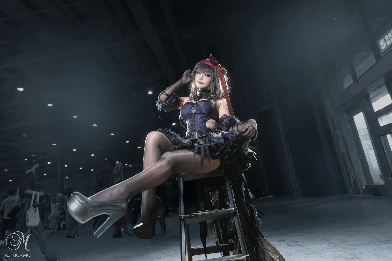 【曉美焰cos】紫黑禮服與長拖尾的暗調張力 - 第 3 張