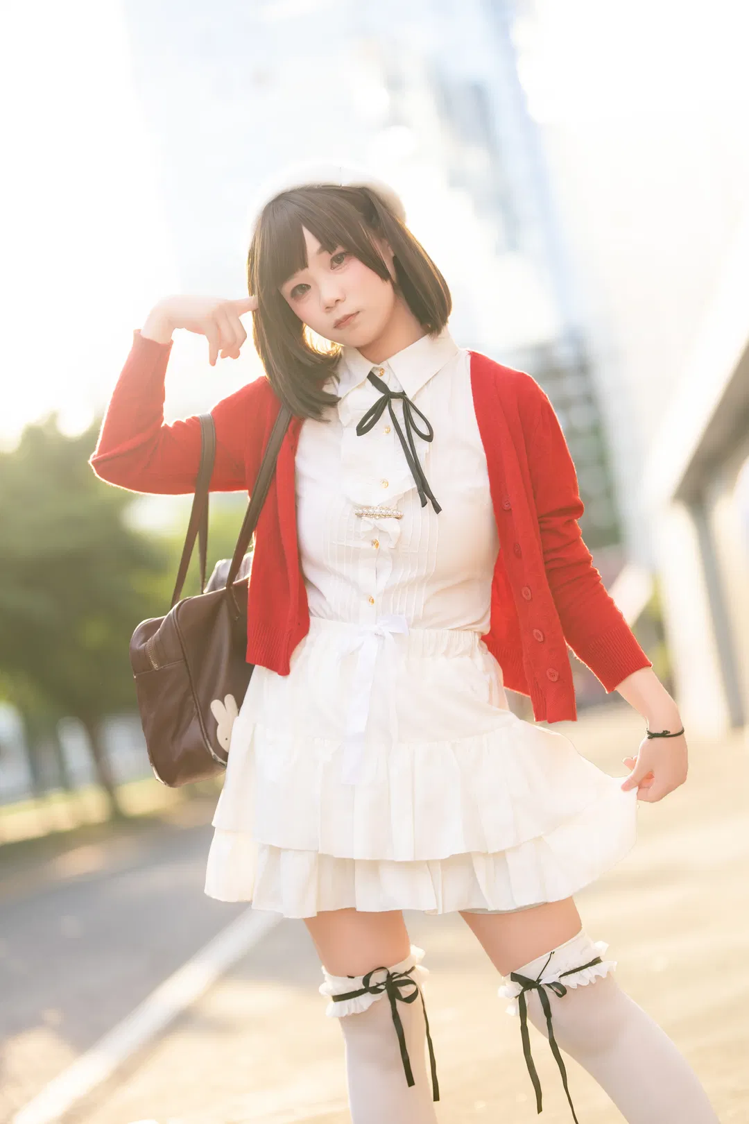 【加藤惠cos】路人女主加藤惠，這套紅開衫白絲穿搭真的很日常 - 第 4 張