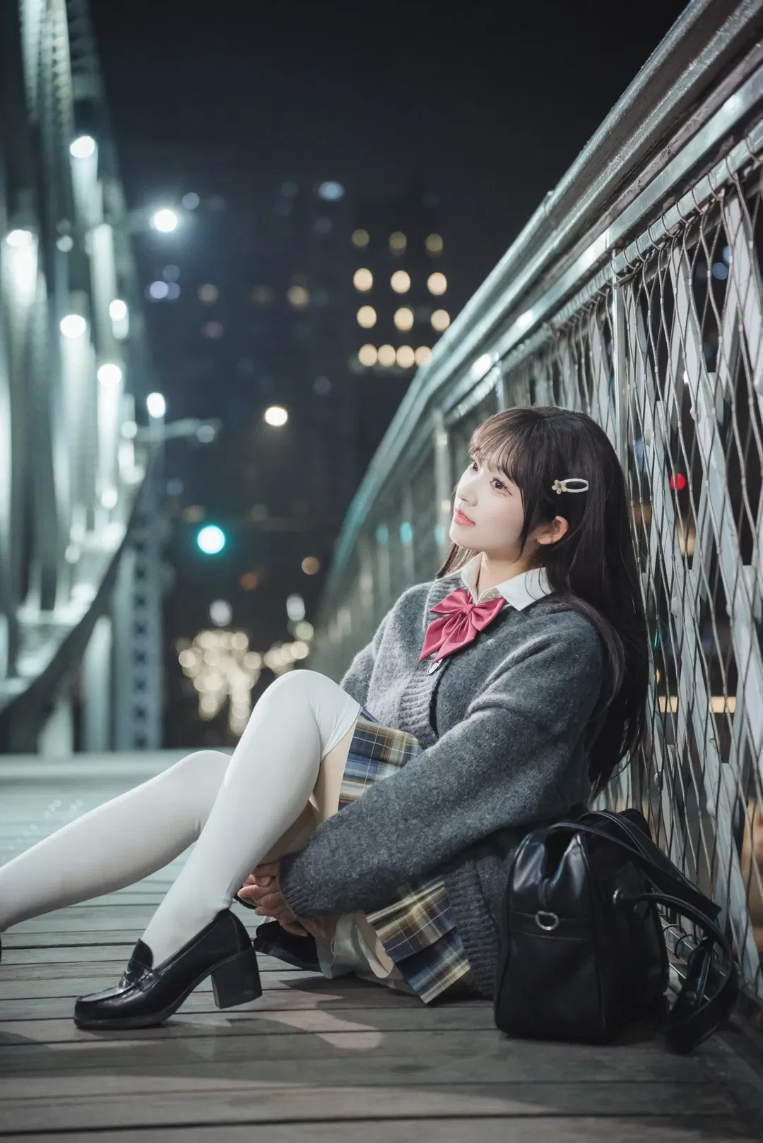 深夜橋邊的JK制服夜景人像 - 第 2 張
