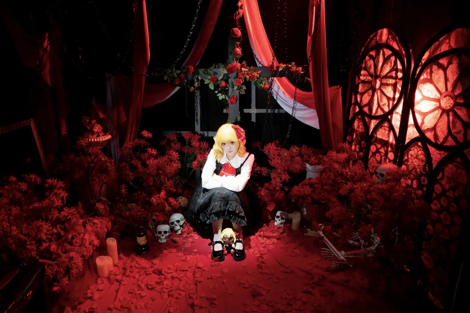 【露米婭cos】紅黑交織的暗黑哥特風正片 - 第 6 張
