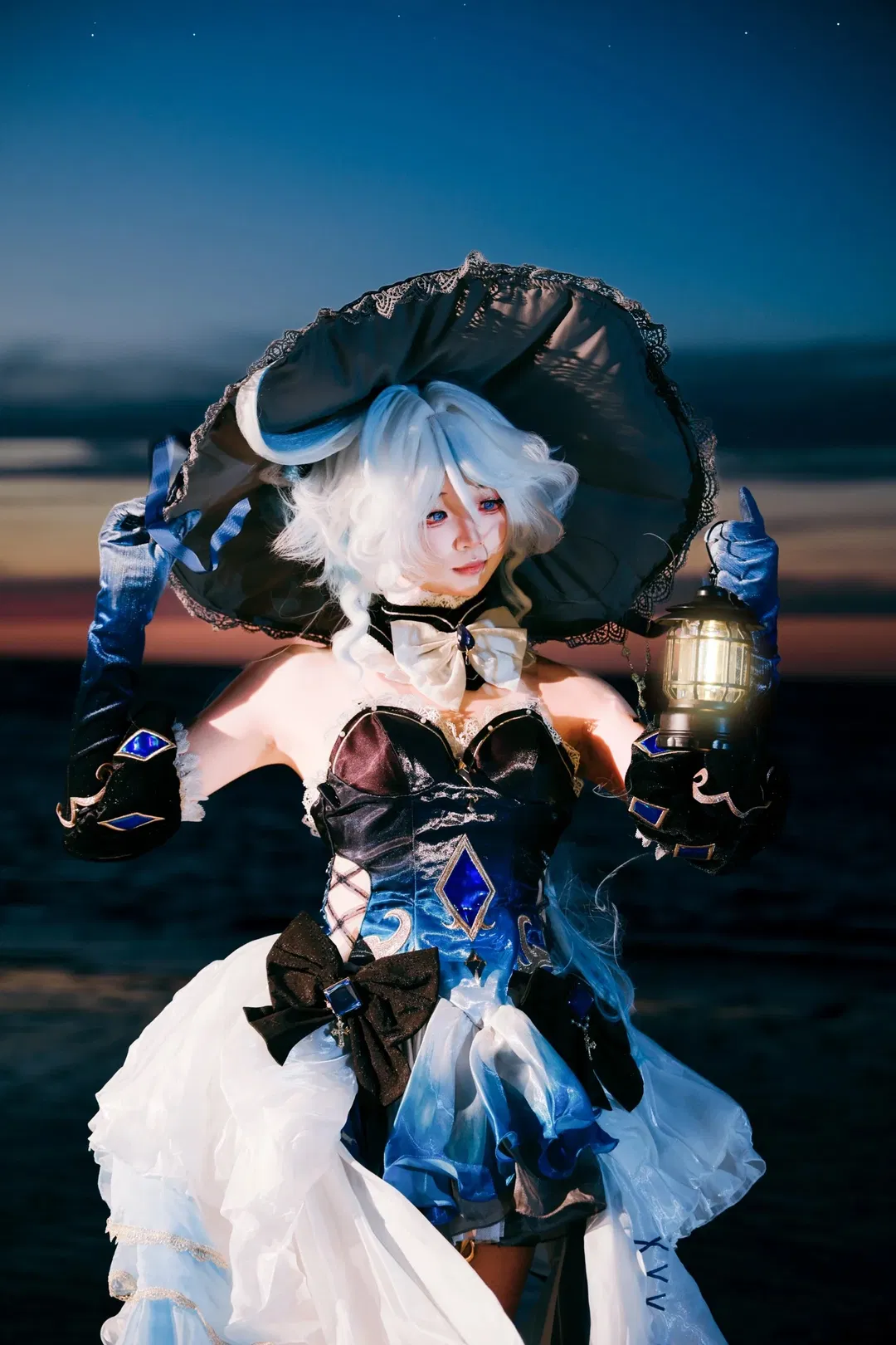 【芙宁娜cos】原神深海来信，海边落日提灯漫步 - 第 3 张