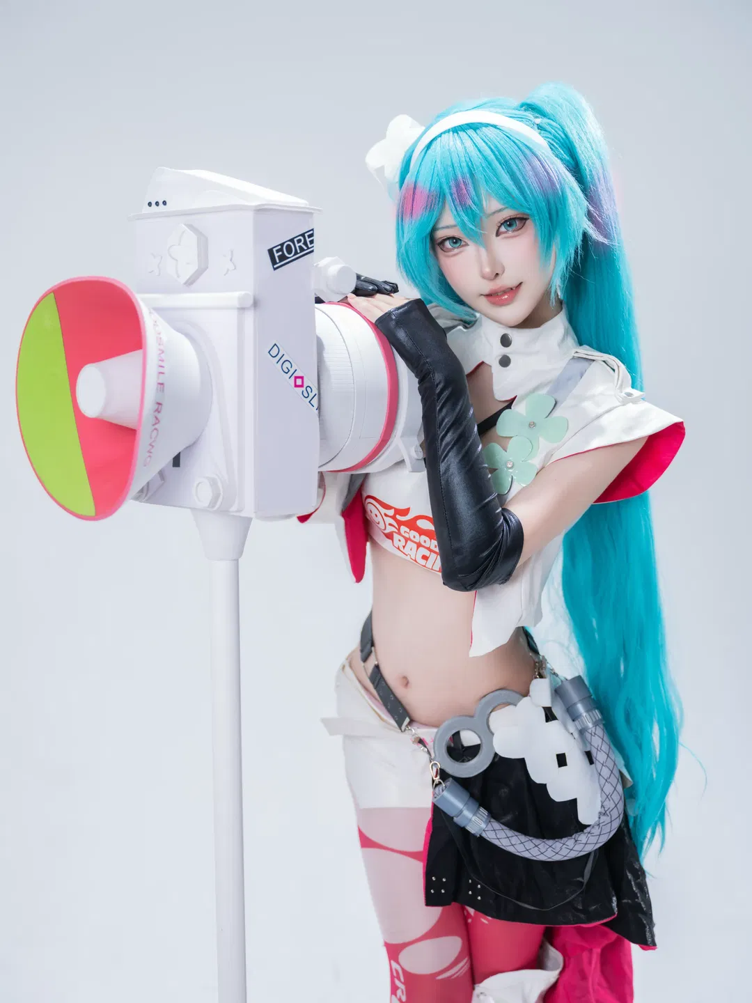 【初音未来cos】2025赛车初音未来，虚拟歌姬的赛道活力 - 第 3 张