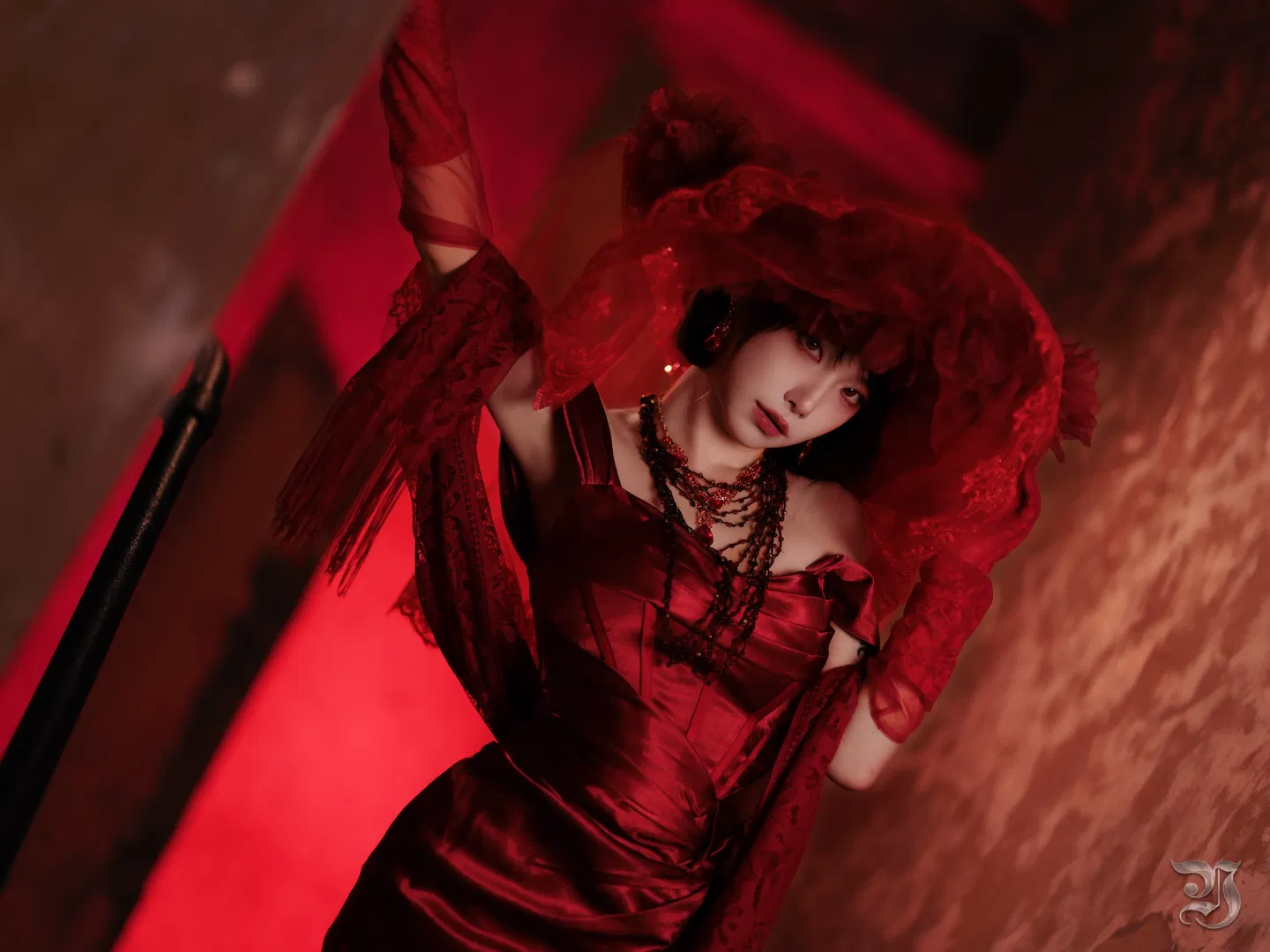 Nocturnal crimson aristocrat: Gothic vampire cosplay atmosphere dialed to the absolute peak - Image 3