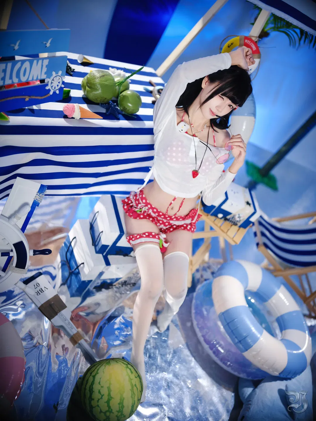 假装在海边度假的夏日波点写真 - 第 12 张