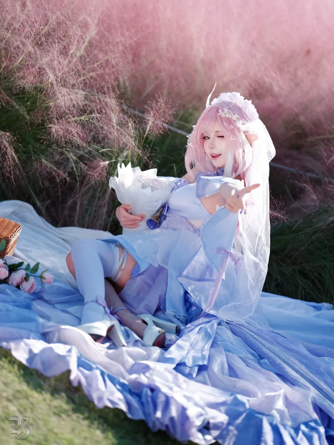 【愛莉希雅cos】粉黛花海中的花嫁 - 第 8 張