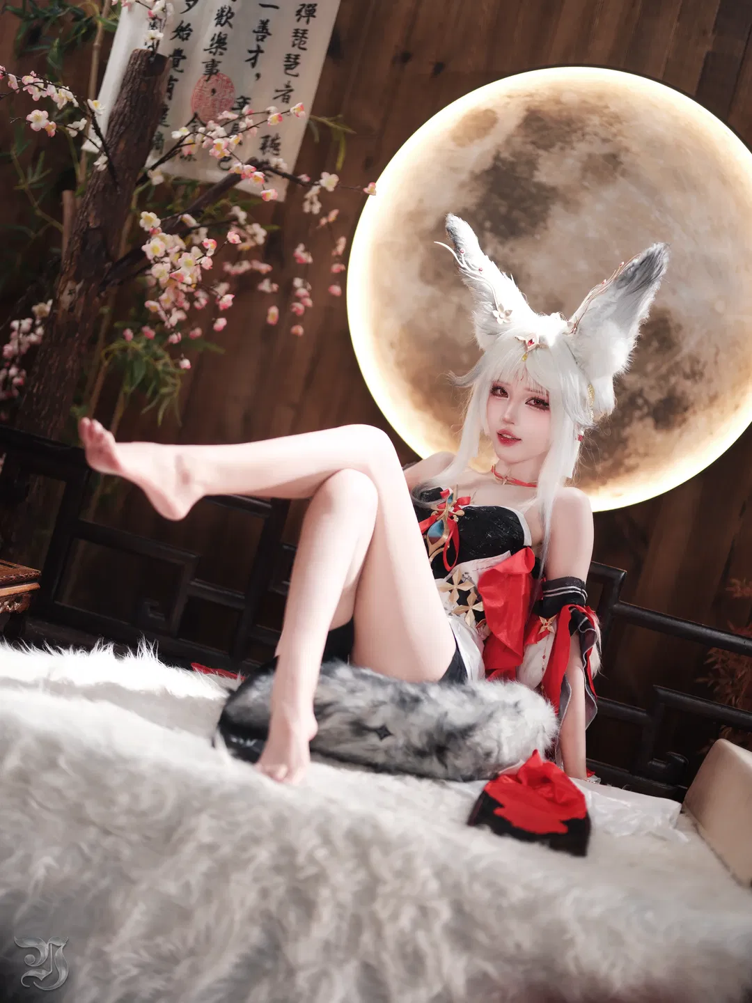 【心月狐cos】鸣潮里这只毛绒绒的狐狸谁不喜欢 - 第 4 张