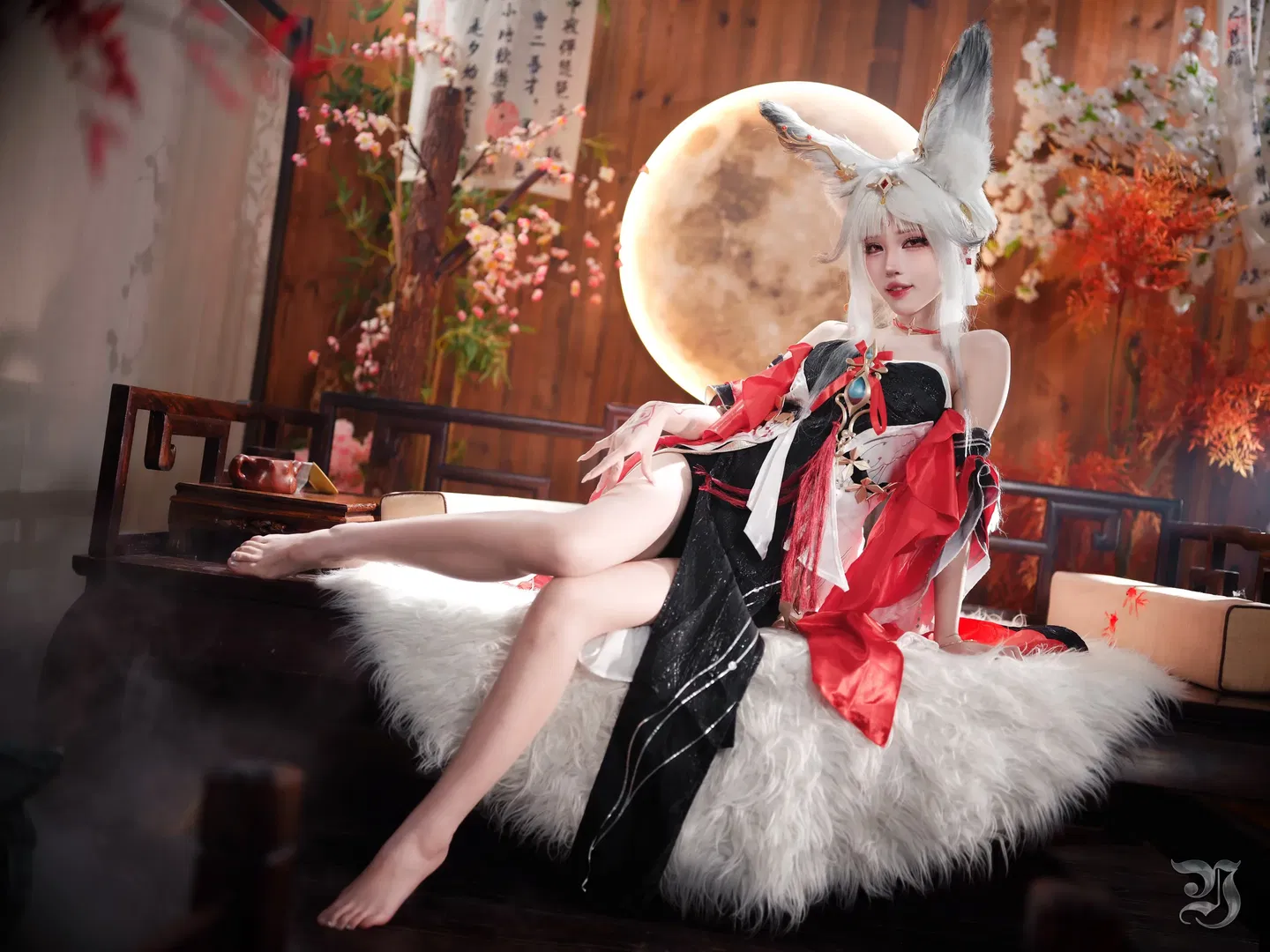 【心月狐cos】鸣潮里这只毛绒绒的狐狸谁不喜欢 - 第 5 张