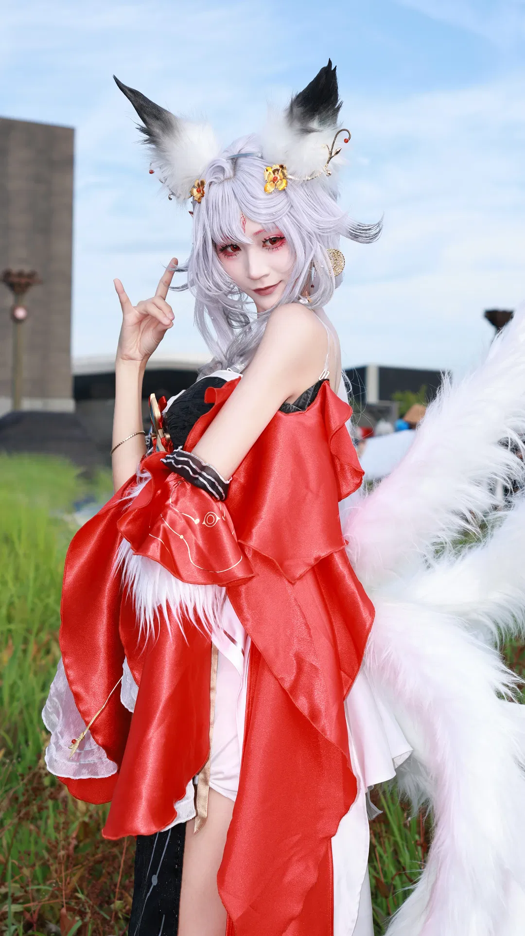 【心月狐cos】鳴潮世界線漫展的銀髮狐妖少女 - 第 2 張