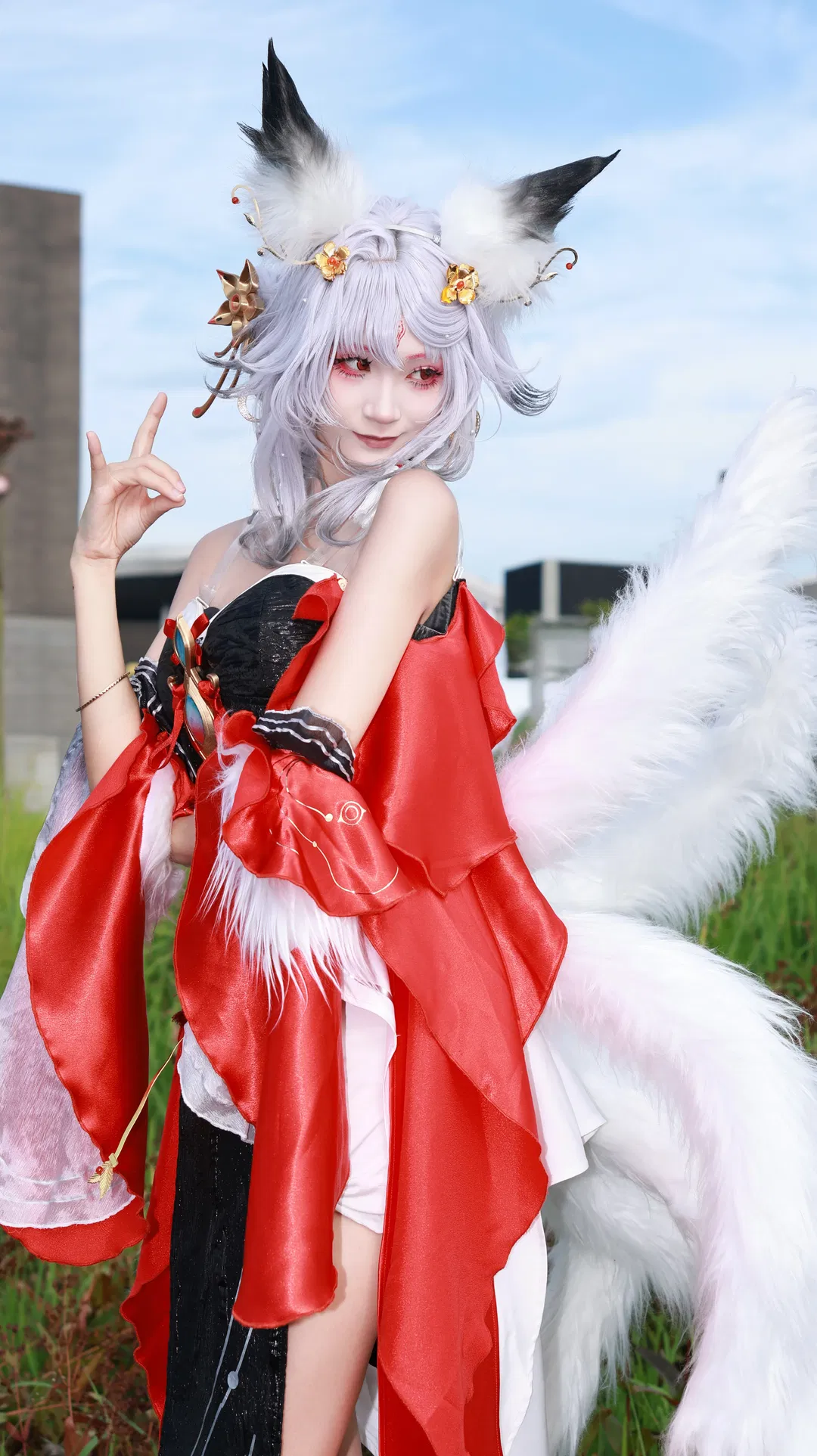 【心月狐cos】鳴潮世界線漫展的銀髮狐妖少女 - 第 3 張
