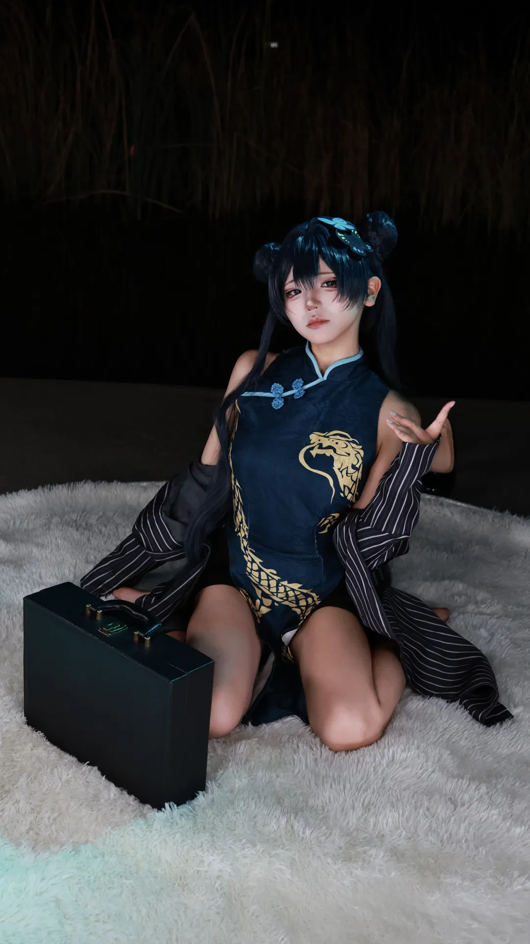 【龍華妃咲cos】玄龍門之約，這身龍紋旗袍太有氣場了 - 第 4 張