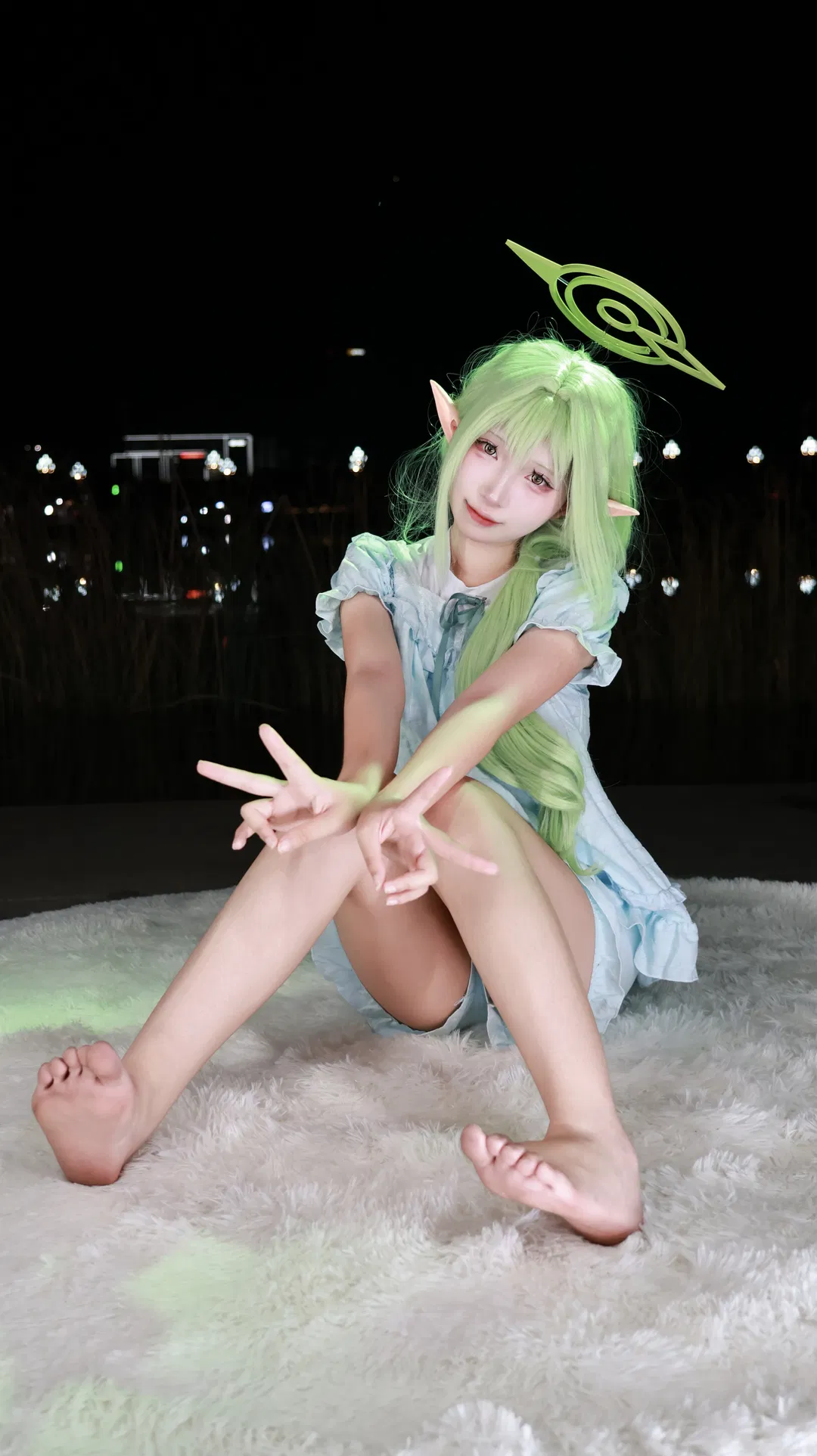 夜风中的蔚蓝档案橘望，浅蓝色家居服与绿色光环的奇妙碰撞