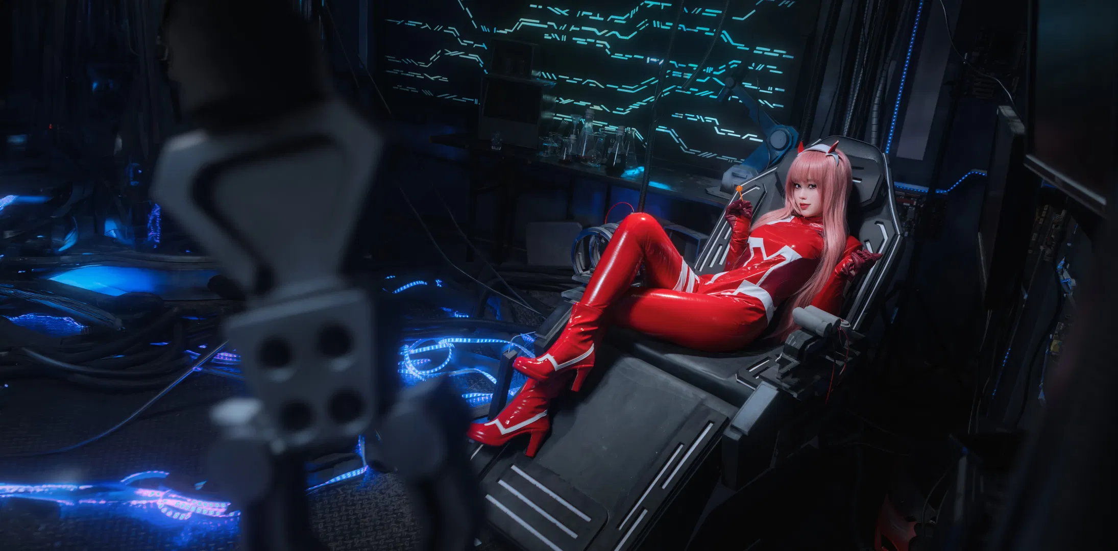【02cos】DARLING in the FRANXX战斗服科技景正片 - 第 1 张