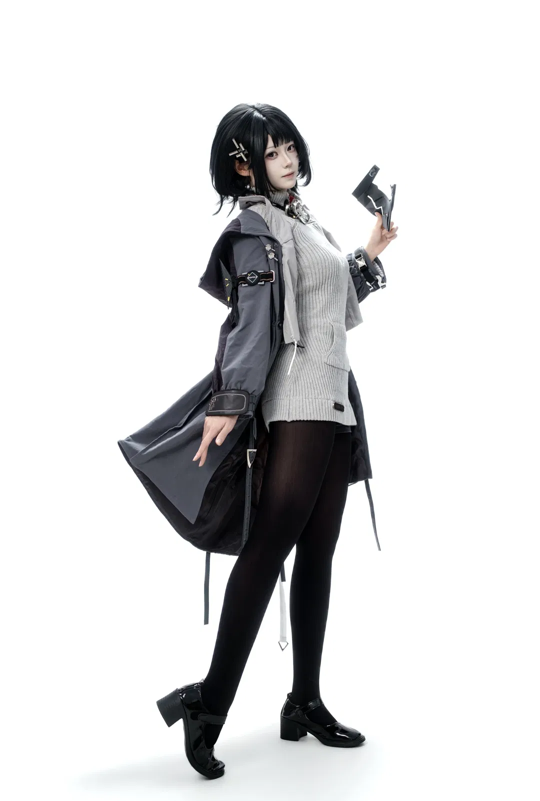 【女管理员cos】明日方舟终末地女管理员机能风穿搭 - 第 1 张
