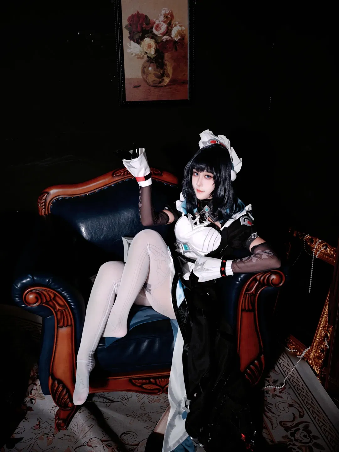 【达妮卡cos】化身原神女仆长，这套黑白制服细节拉满 - 第 1 张
