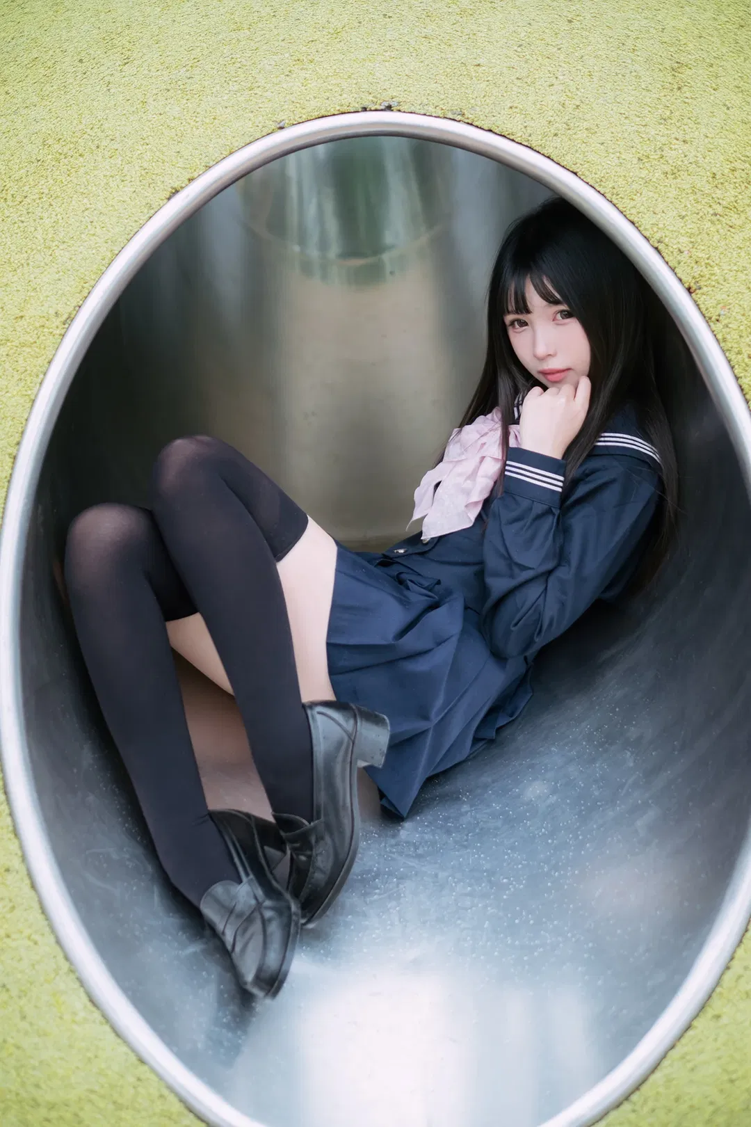 雨停后的水手服黑丝写真，游乐场滑梯拍摄日记 - 第 3 张
