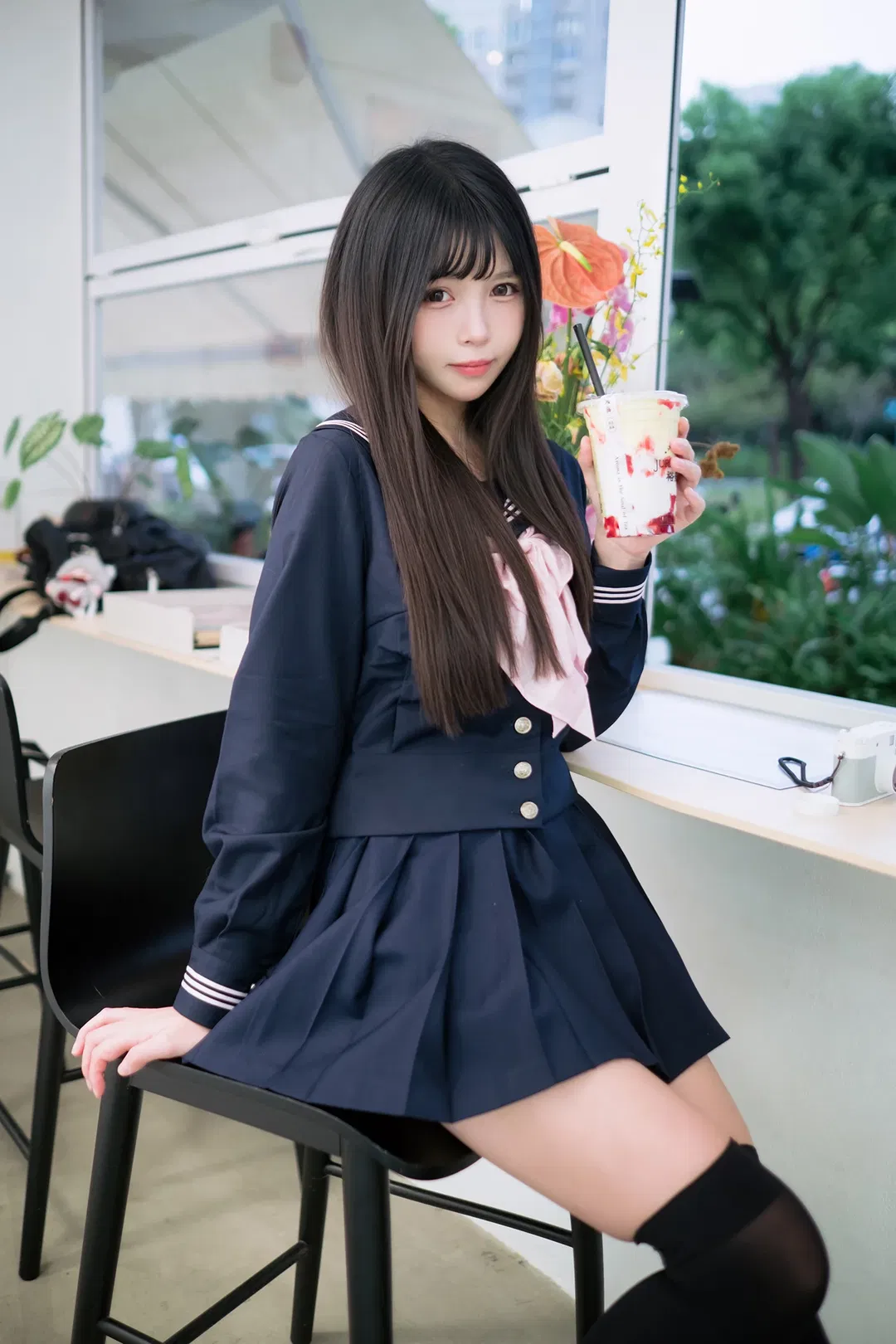 雨停后的水手服黑丝写真，游乐场滑梯拍摄日记 - 第 8 张