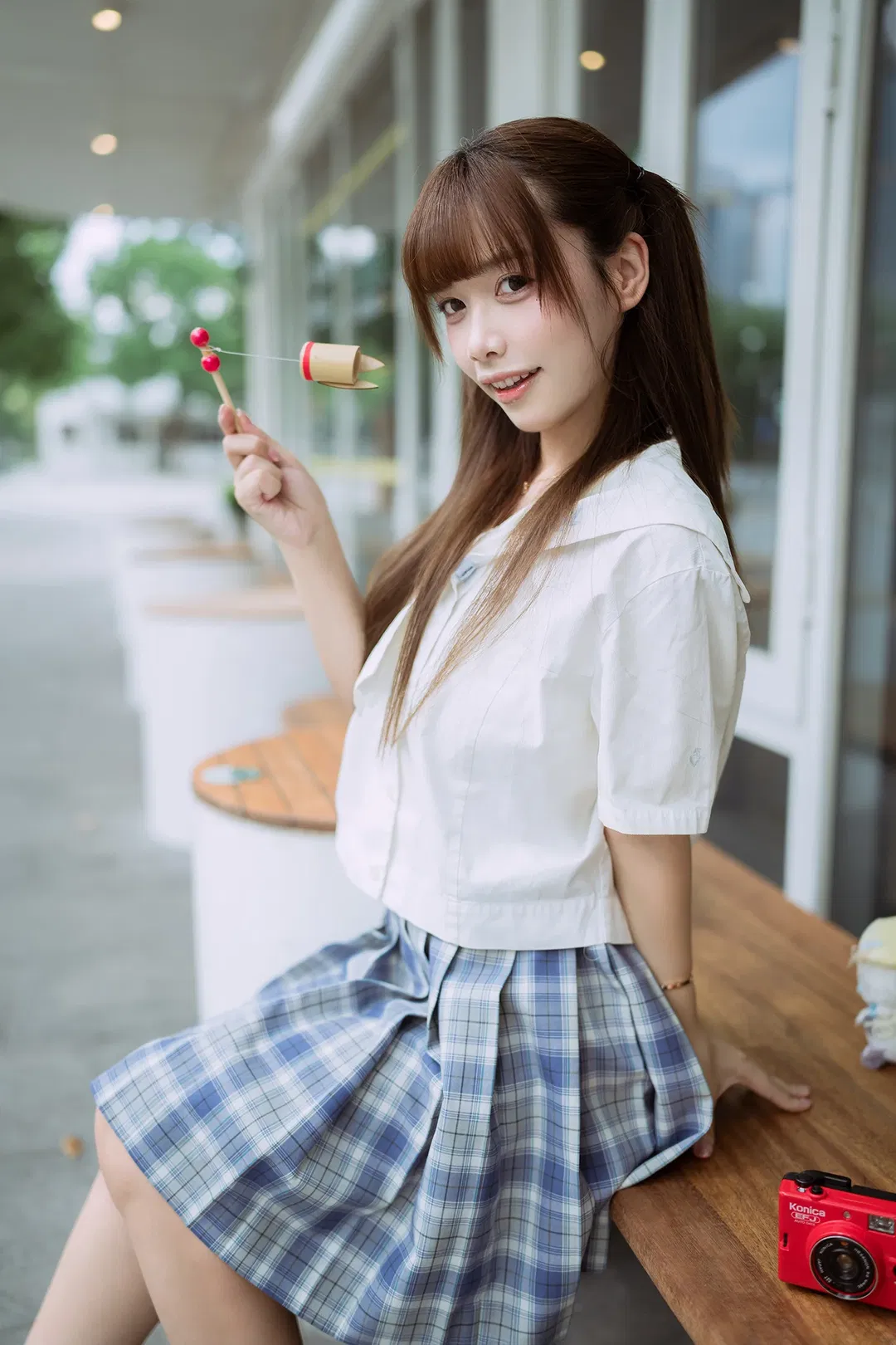 双马尾JK制服写真 复古相机与江边的微风 - 第 7 张