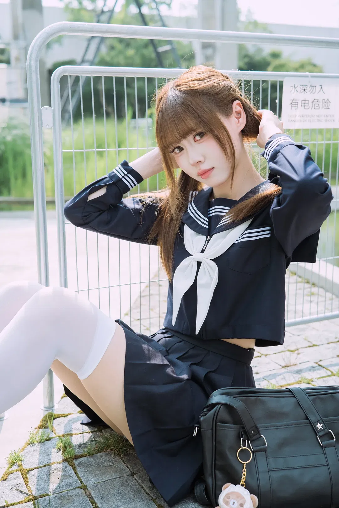 蓝莓冰淇淋味的绀白水手服写真 - 第 15 张