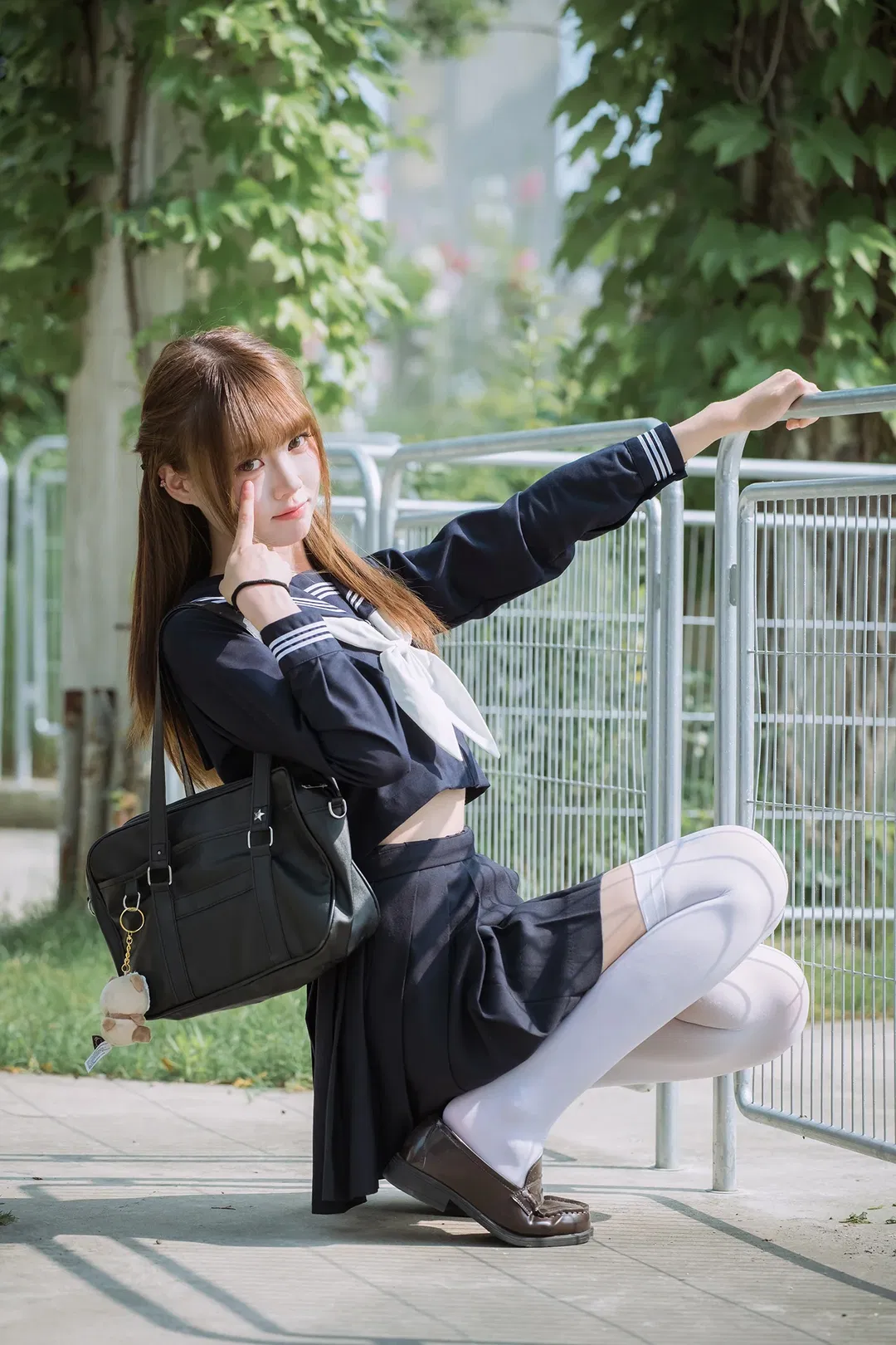 蓝莓冰淇淋味的绀白水手服写真 - 第 18 张