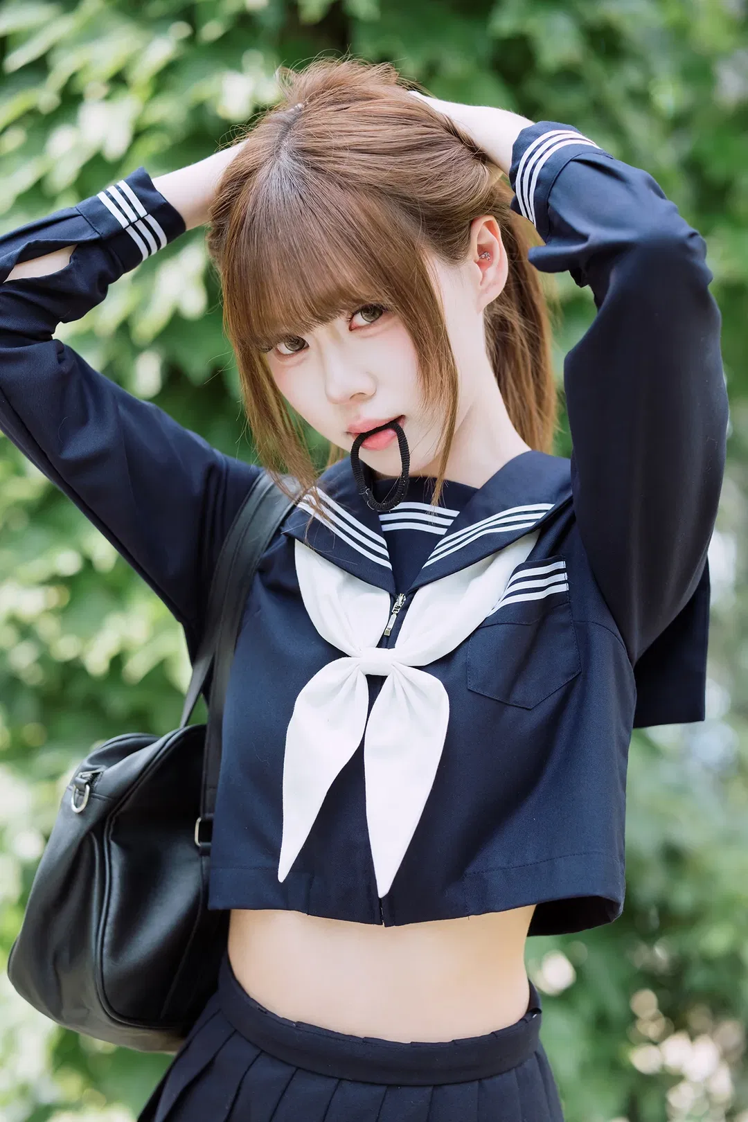 蓝莓冰淇淋味的绀白水手服写真 - 第 5 张
